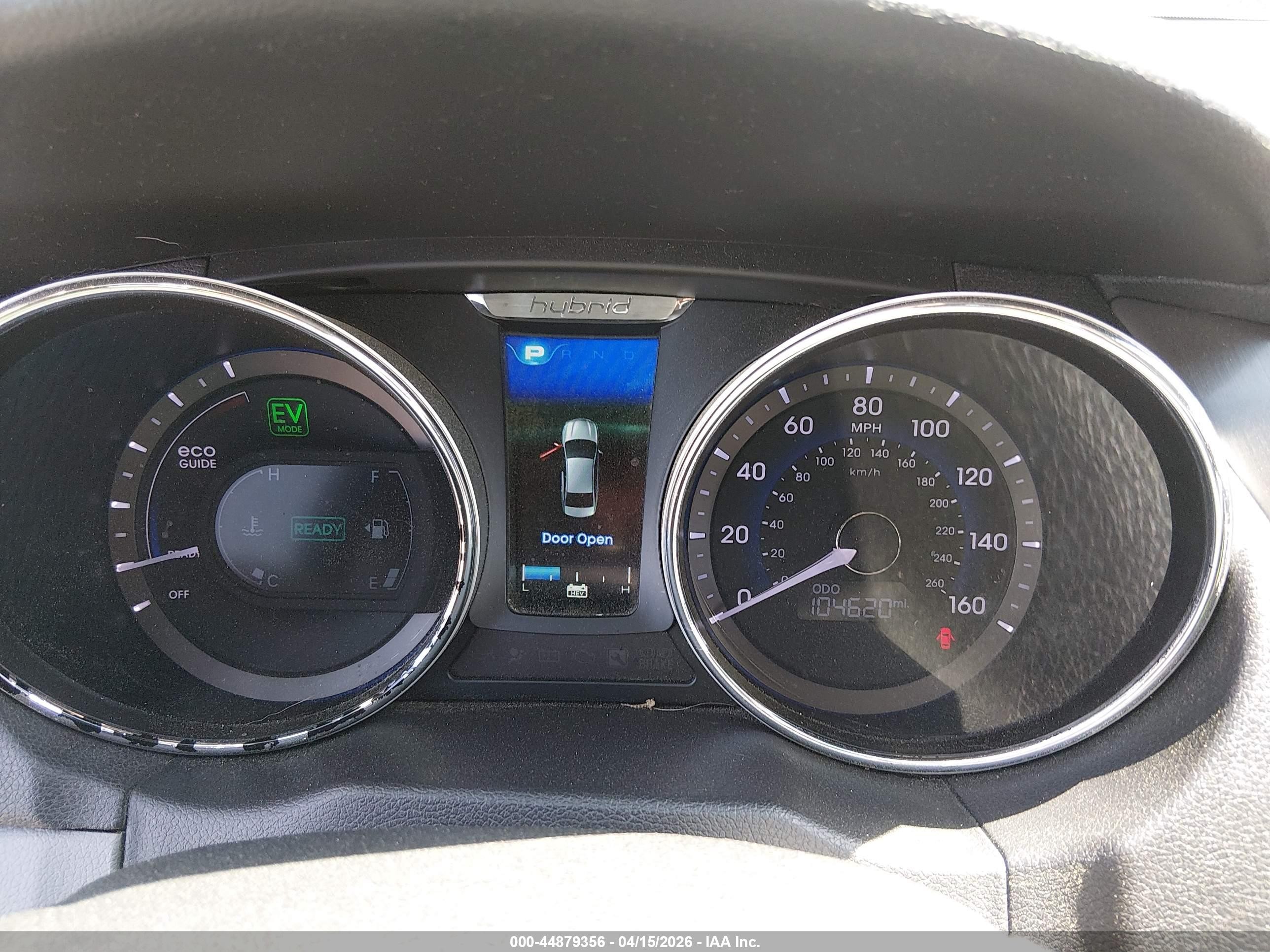 2015 Hyundai Sonata Hybrid Limited Silver vin: KMHEC4A49FA126328