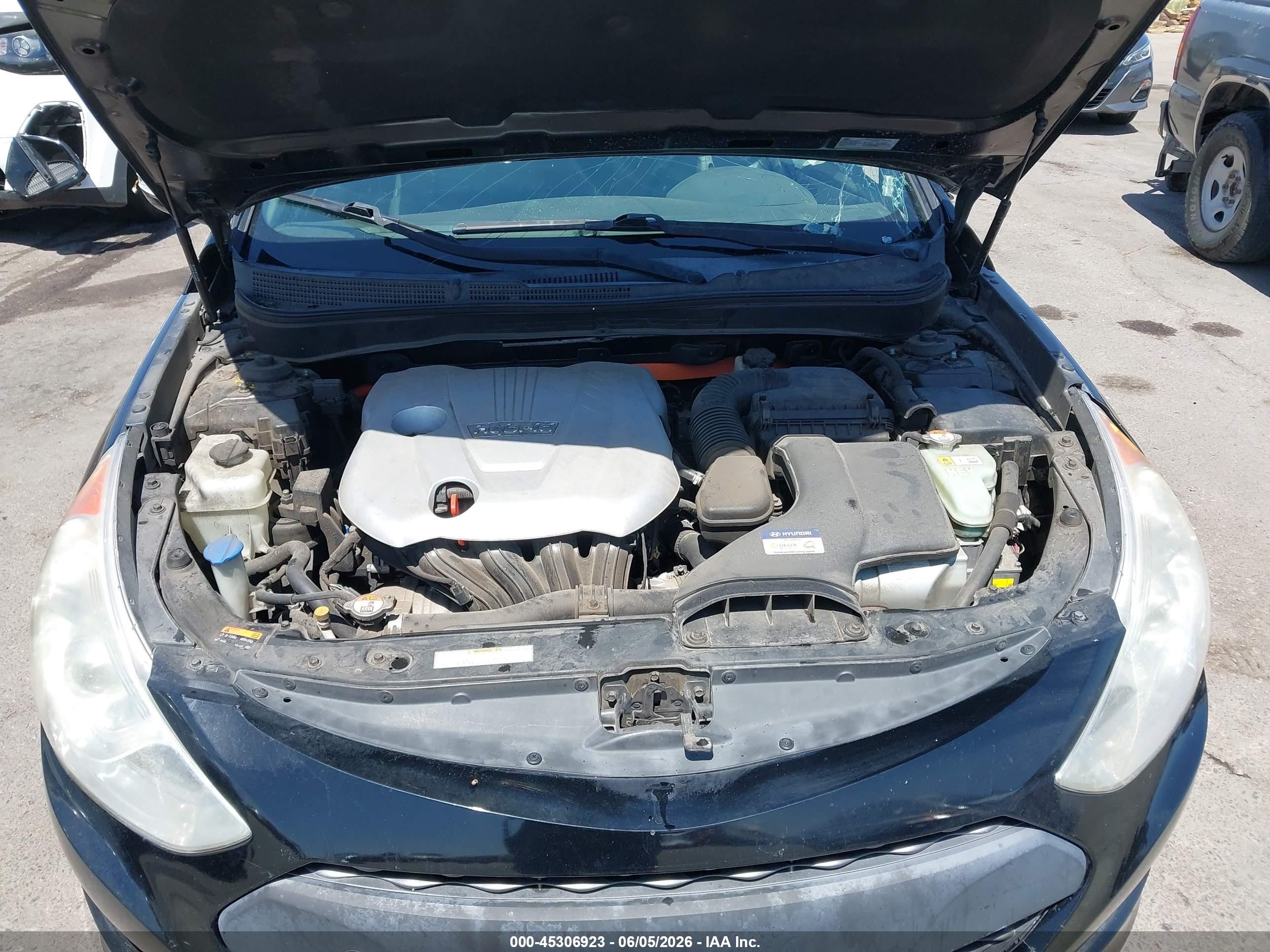 2015 Hyundai Sonata Hybrid Limited Черный vin: KMHEC4A49FA129309