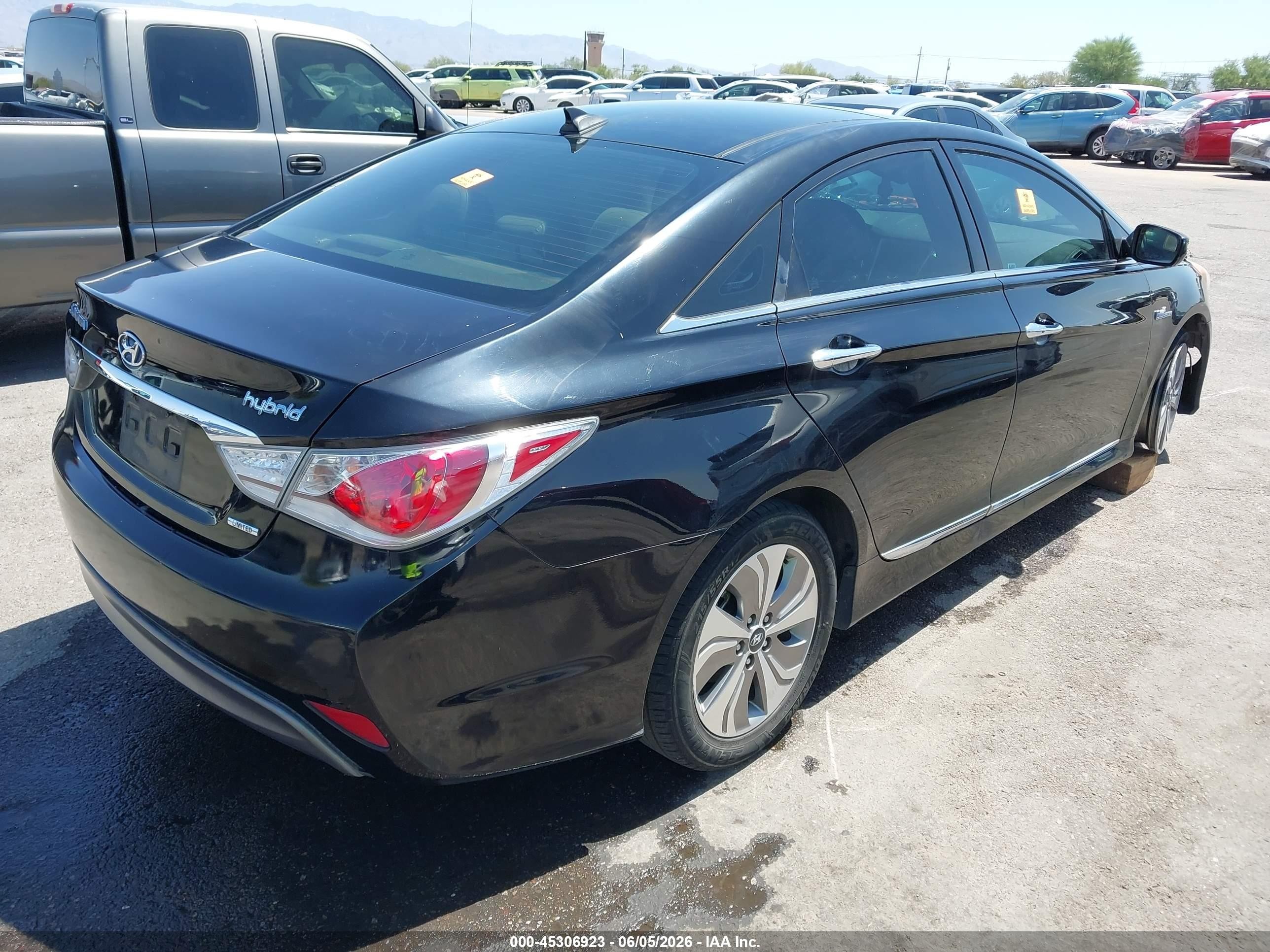 2015 Hyundai Sonata Hybrid Limited Черный vin: KMHEC4A49FA129309