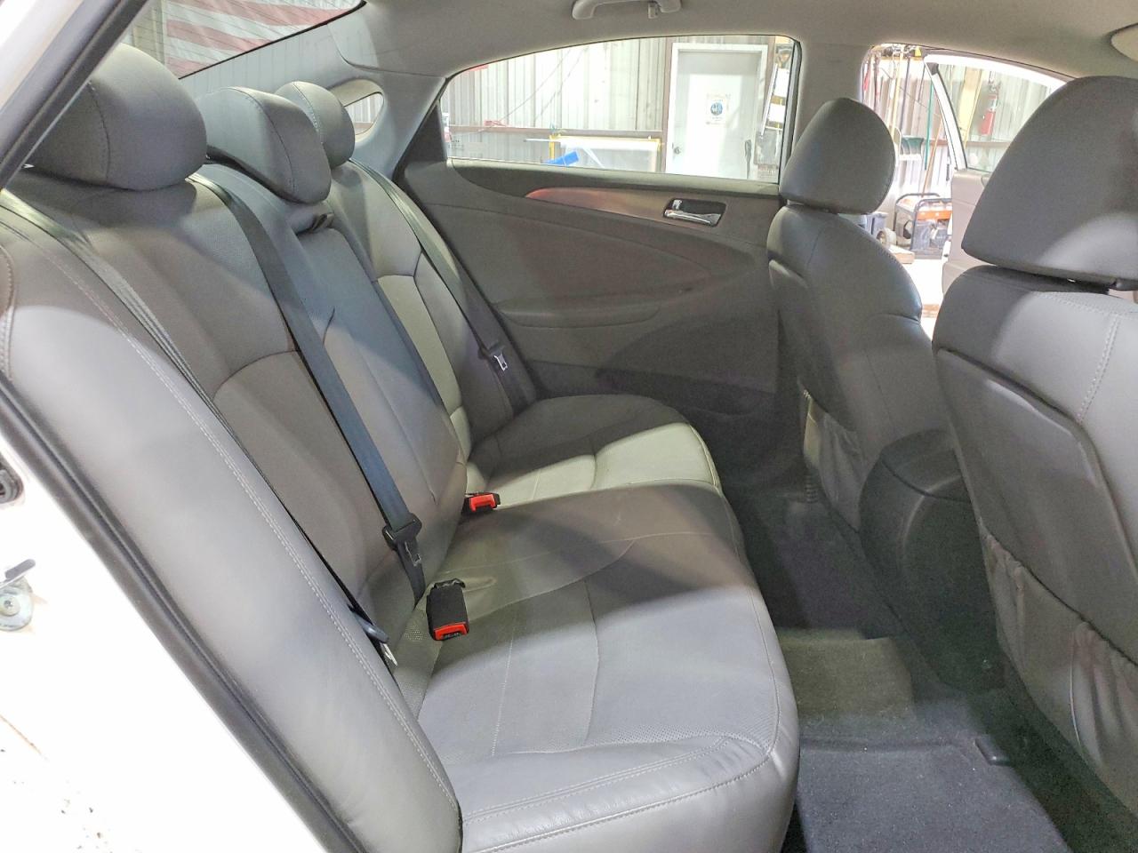 2015 Hyundai Sonata Hybrid Limited White vin: KMHEC4A49FA131500