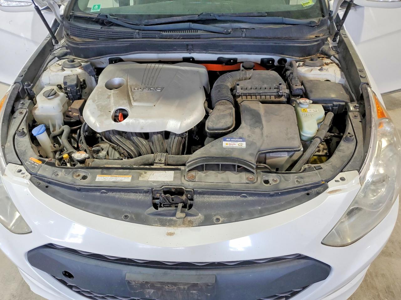 2015 Hyundai Sonata Hybrid Limited White vin: KMHEC4A49FA131500