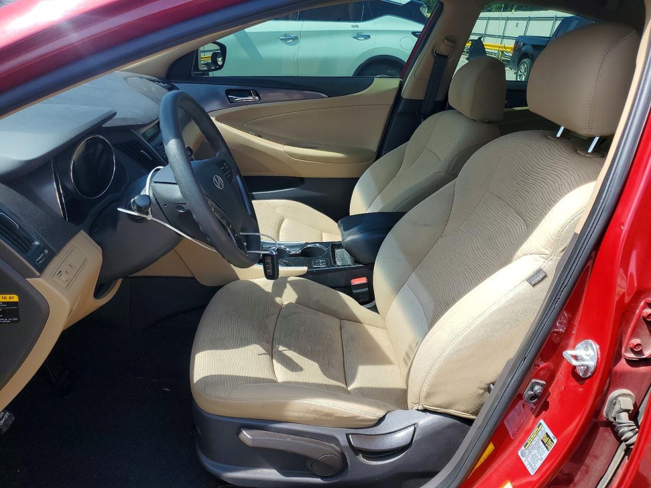 2015 Hyundai Sonata Hybrid Base Красный vin: KMHEC4A49FA131979