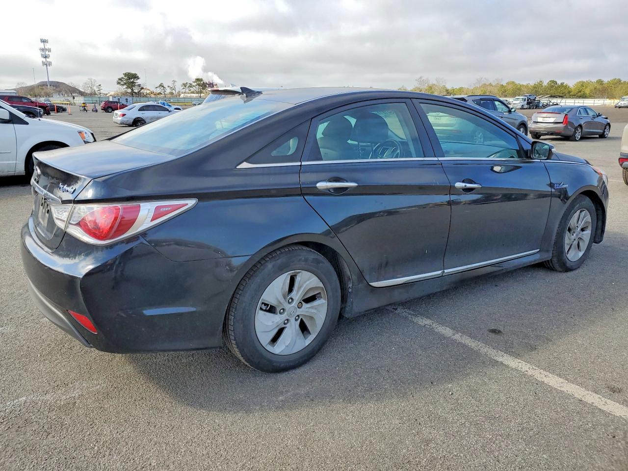 2015 Hyundai Sonata Hybrid Base Black vin: KMHEC4A49FA133036