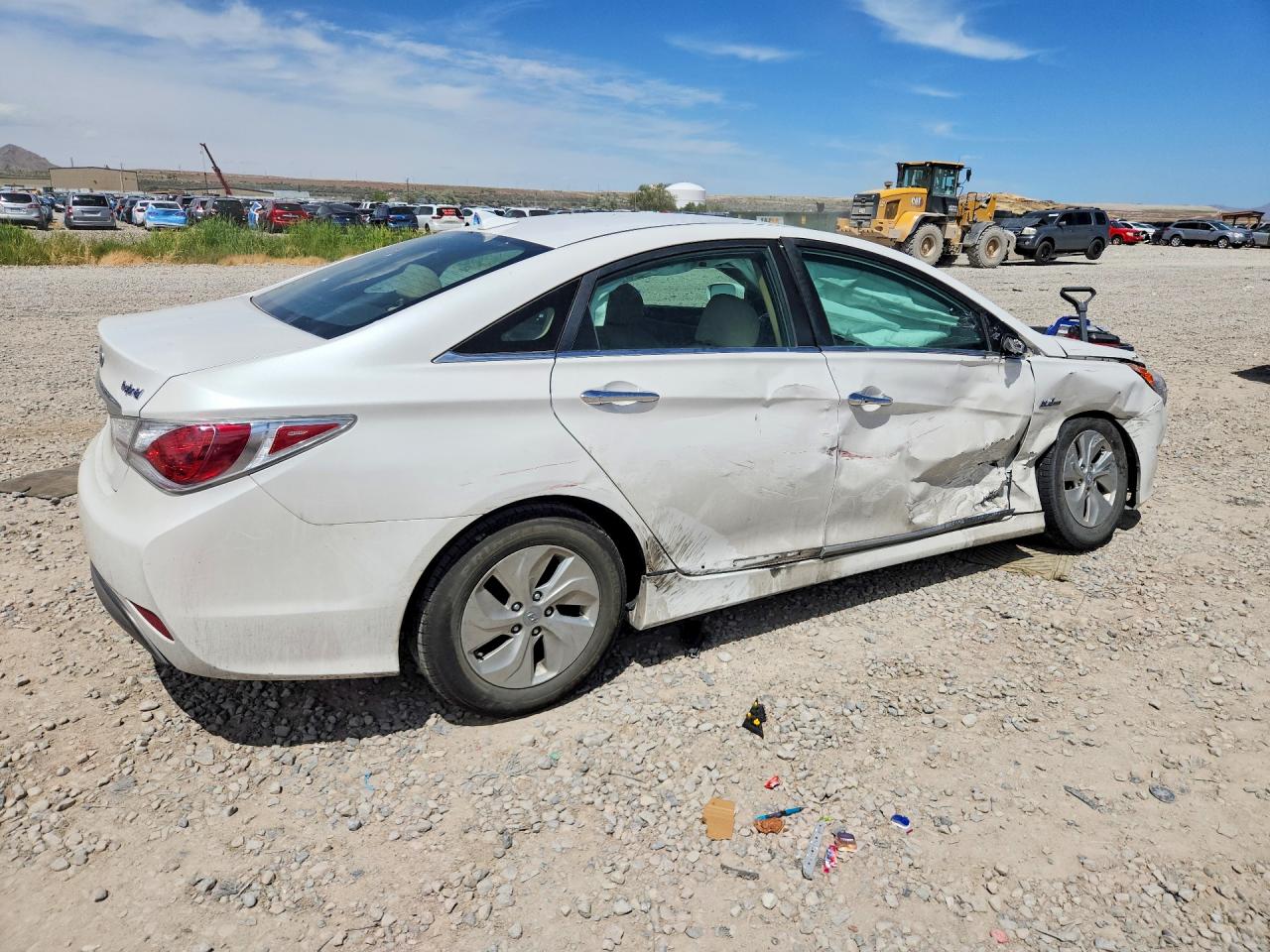 2015 Hyundai Sonata Hybrid Base White vin: KMHEC4A49FA133649