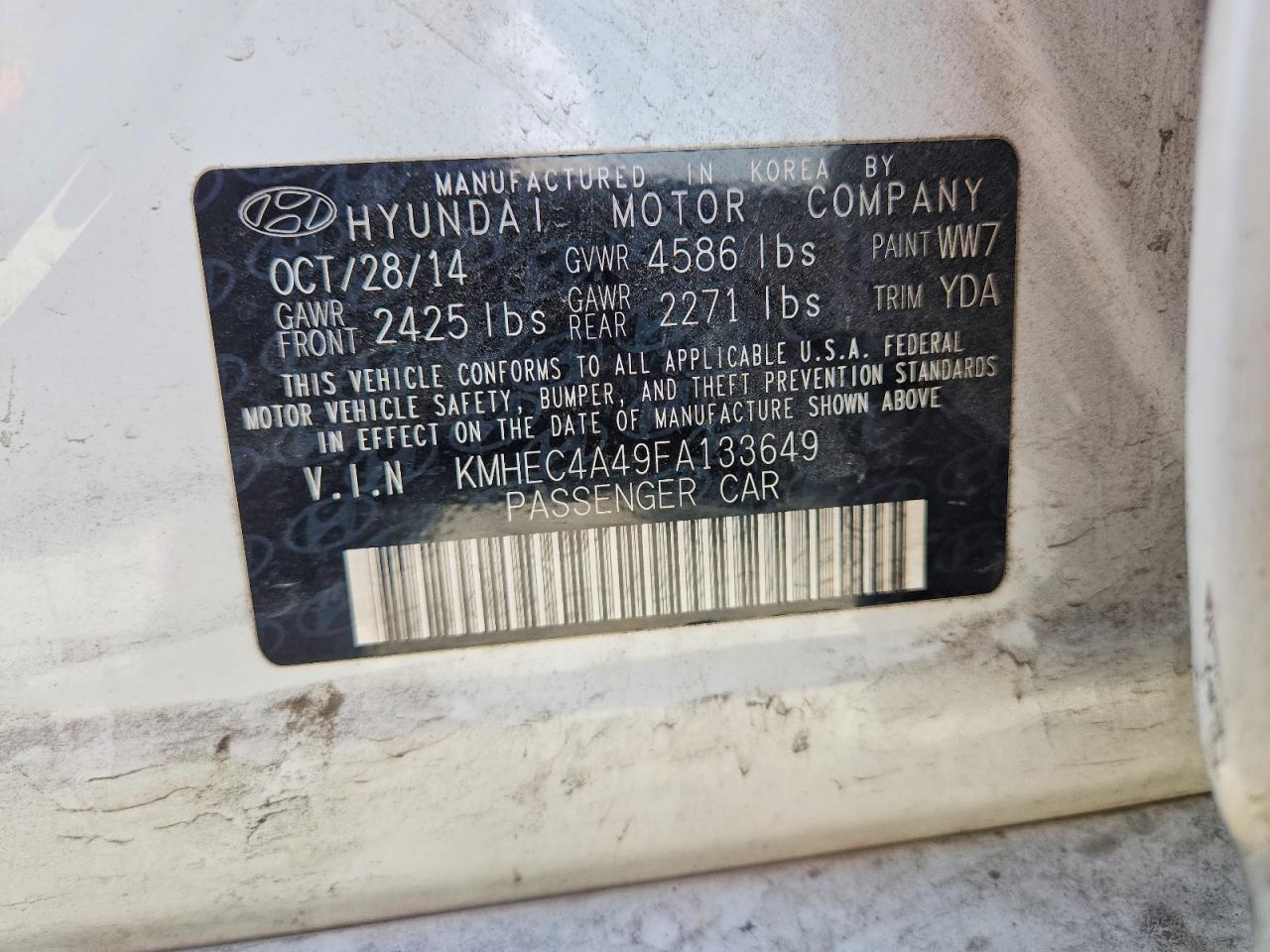 2015 Hyundai Sonata Hybrid Base White vin: KMHEC4A49FA133649