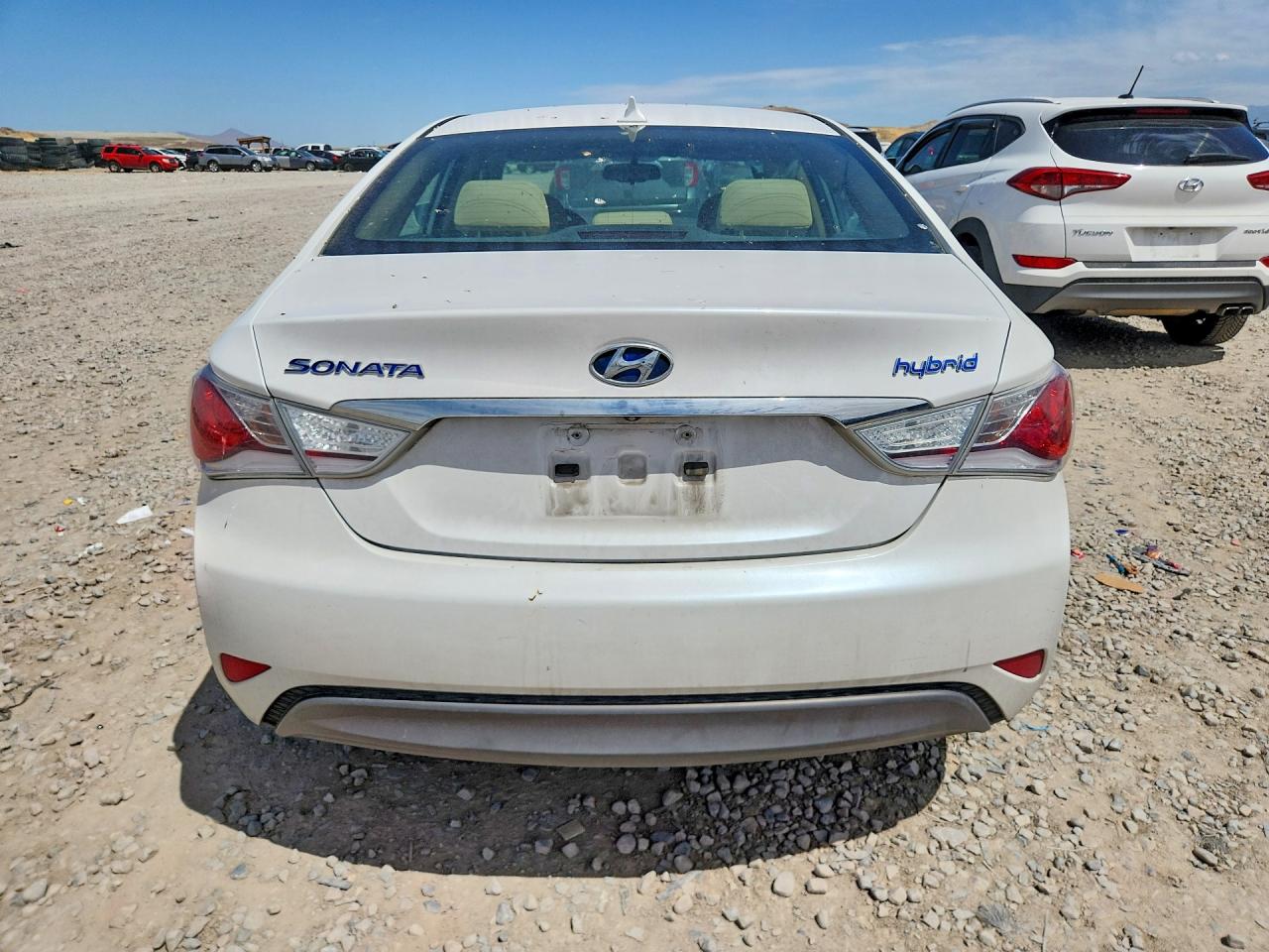 2015 Hyundai Sonata Hybrid Base White vin: KMHEC4A49FA133649
