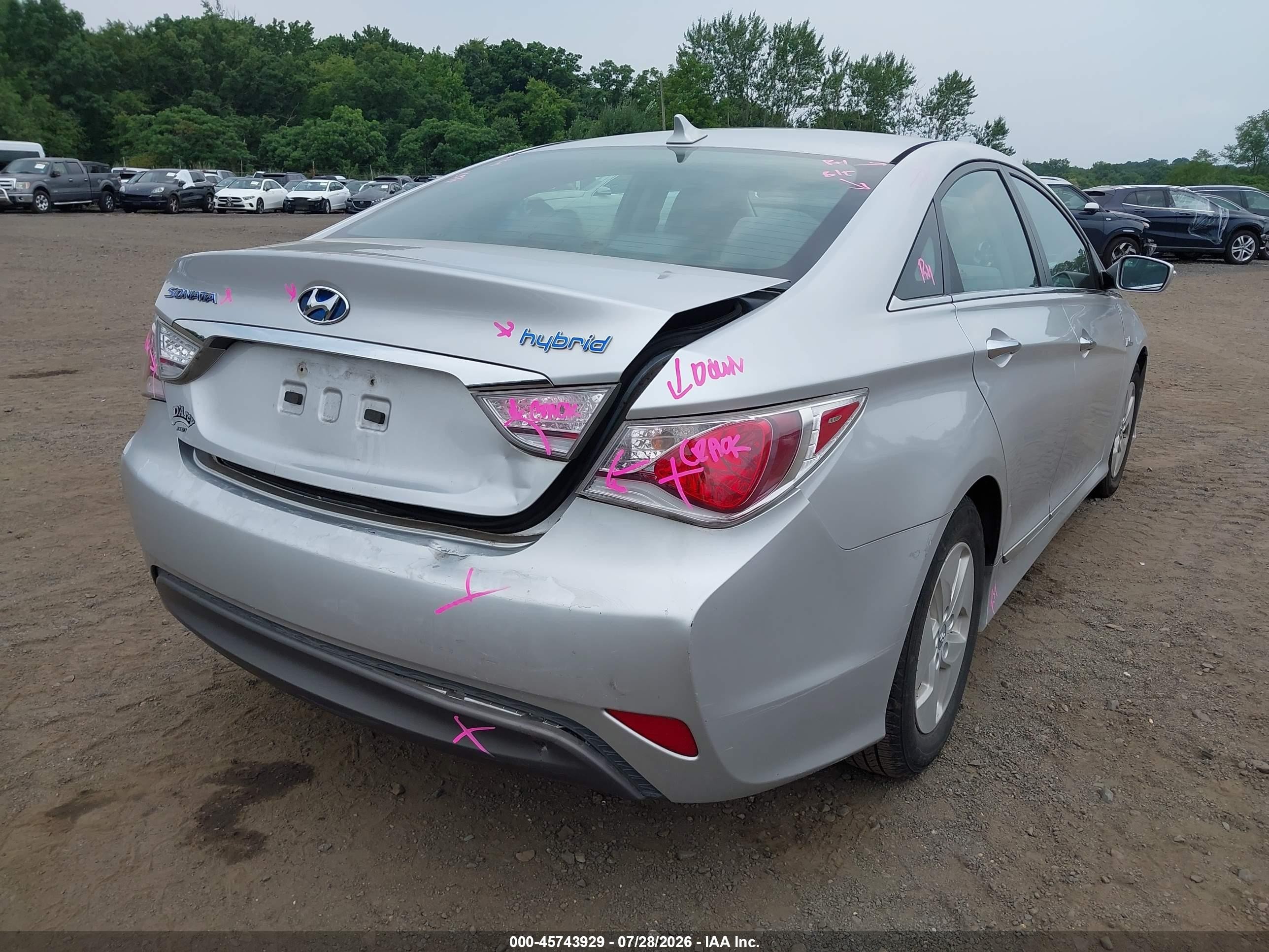 2011 Hyundai Sonata Hybrid   Silver vin: KMHEC4A4XBA003048
