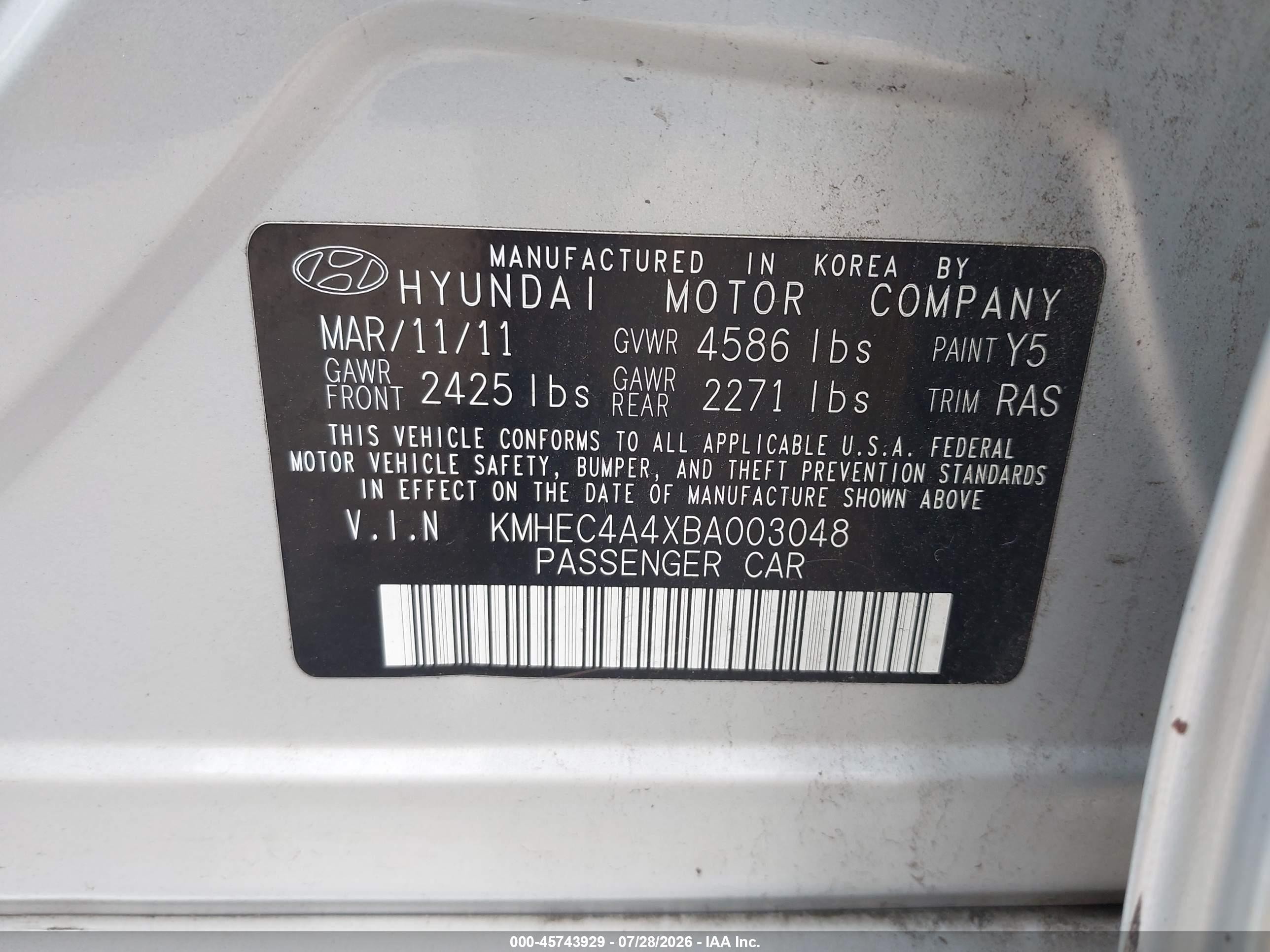 2011 Hyundai Sonata Hybrid   Silver vin: KMHEC4A4XBA003048
