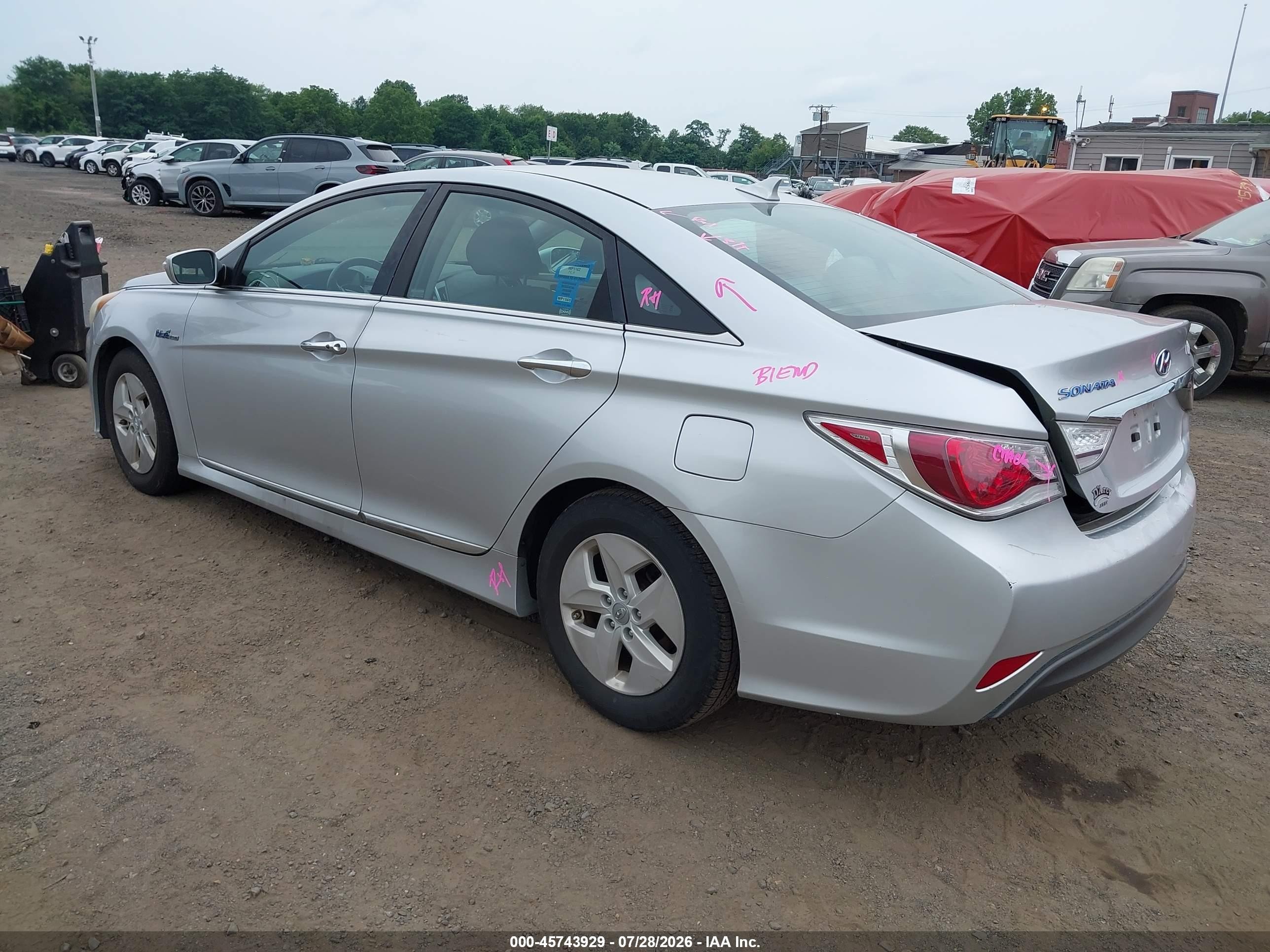 2011 Hyundai Sonata Hybrid   Silver vin: KMHEC4A4XBA003048