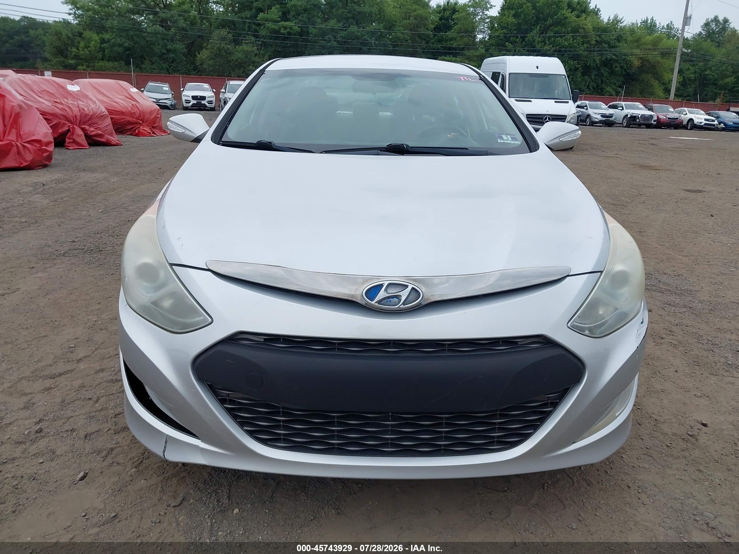 2011 Hyundai Sonata Hybrid   Silver vin: KMHEC4A4XBA003048