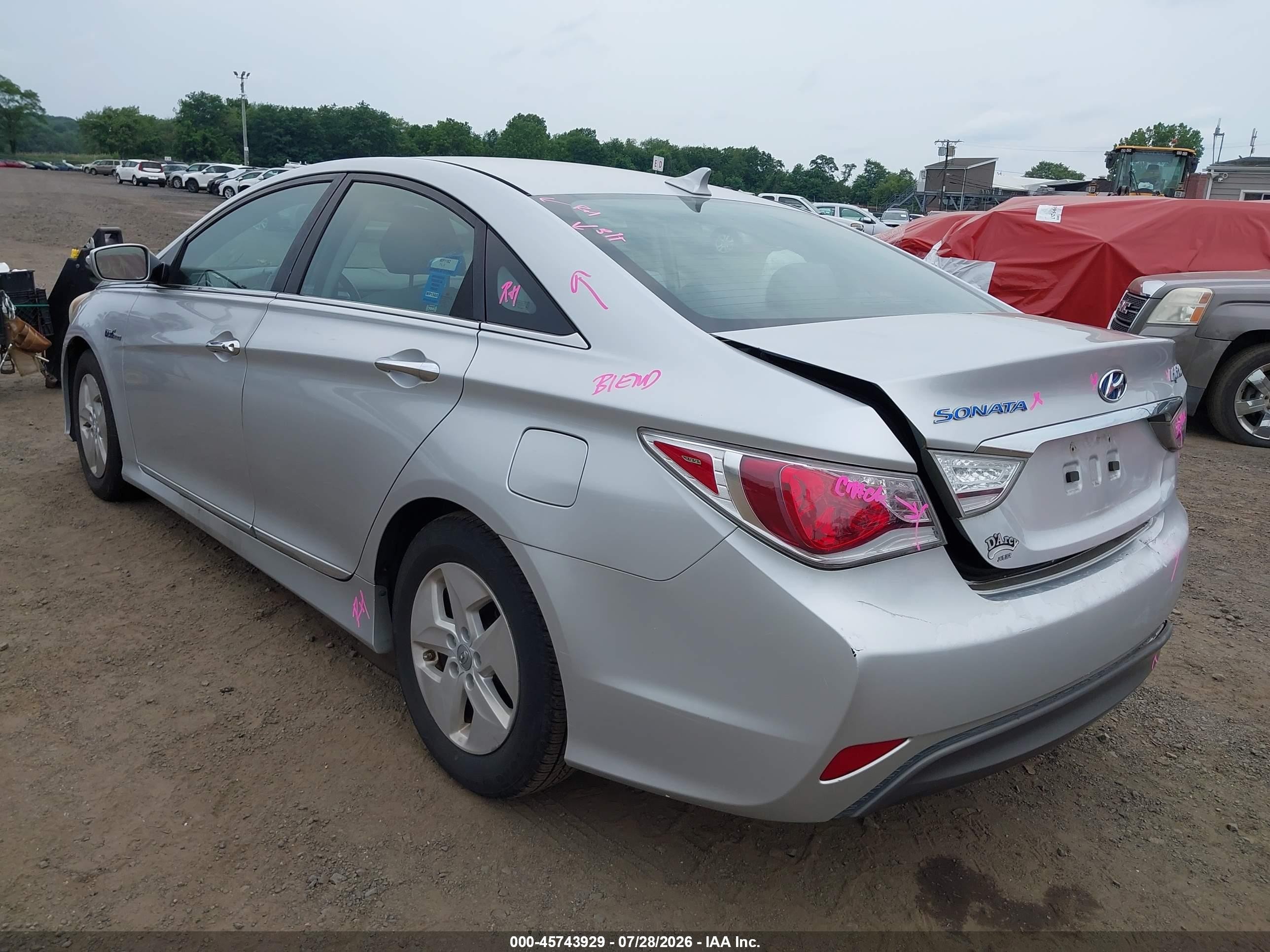2011 Hyundai Sonata Hybrid   Silver vin: KMHEC4A4XBA003048