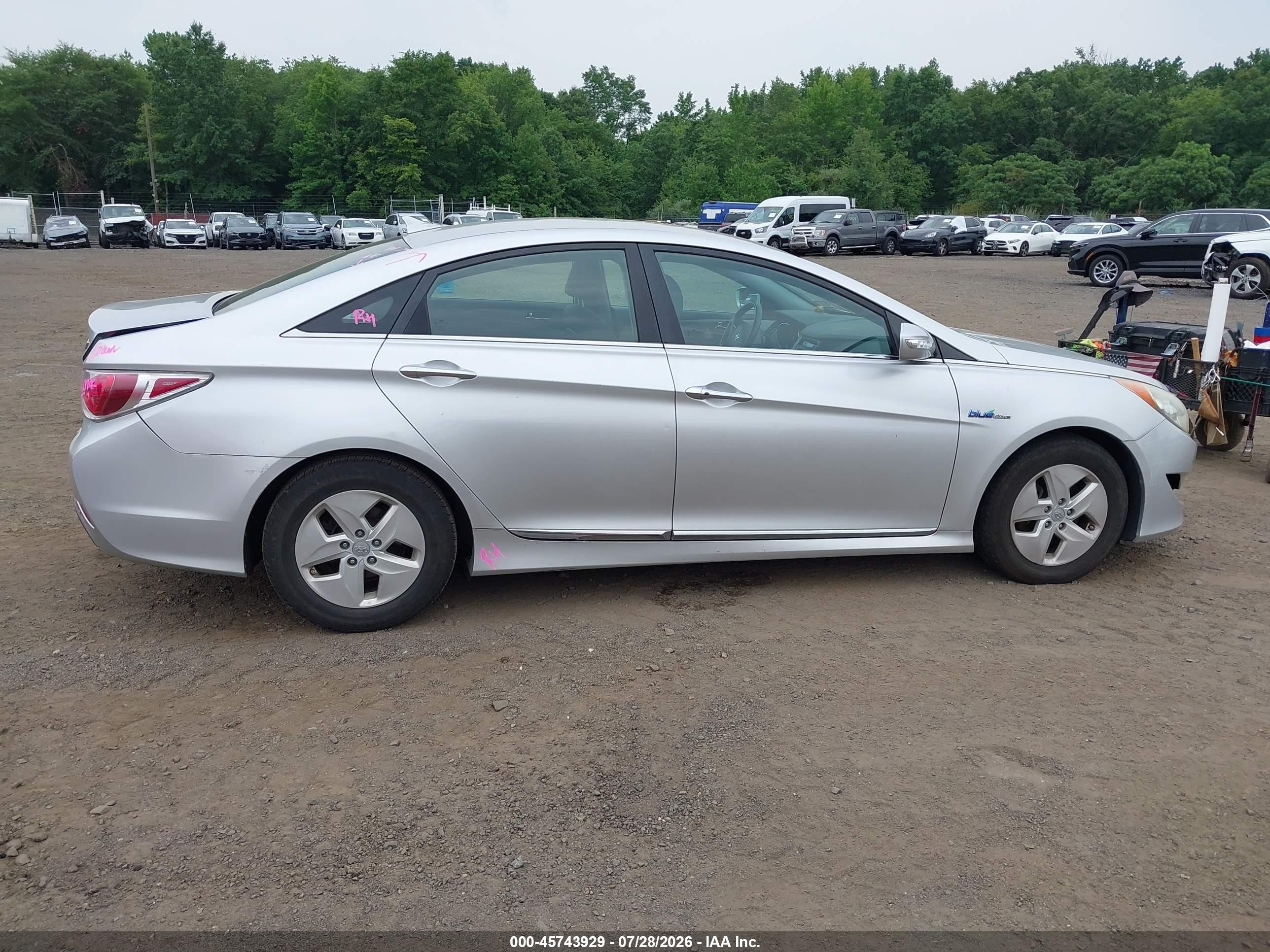 2011 Hyundai Sonata Hybrid   Silver vin: KMHEC4A4XBA003048