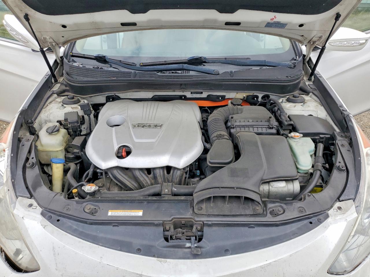 2011 Hyundai Sonata Hybrid White vin: KMHEC4A4XBA013854