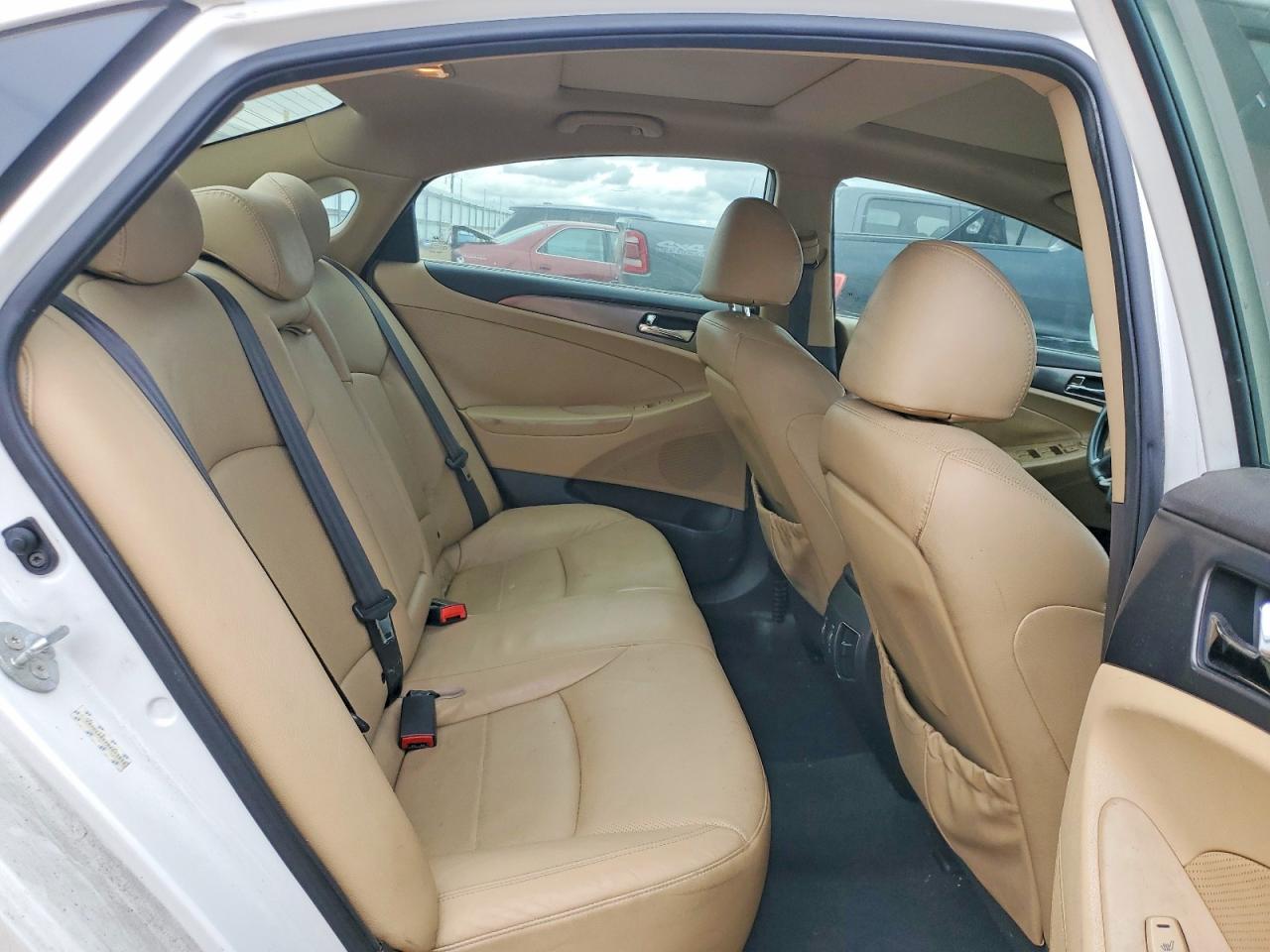 2011 Hyundai Sonata Hybrid White vin: KMHEC4A4XBA013854