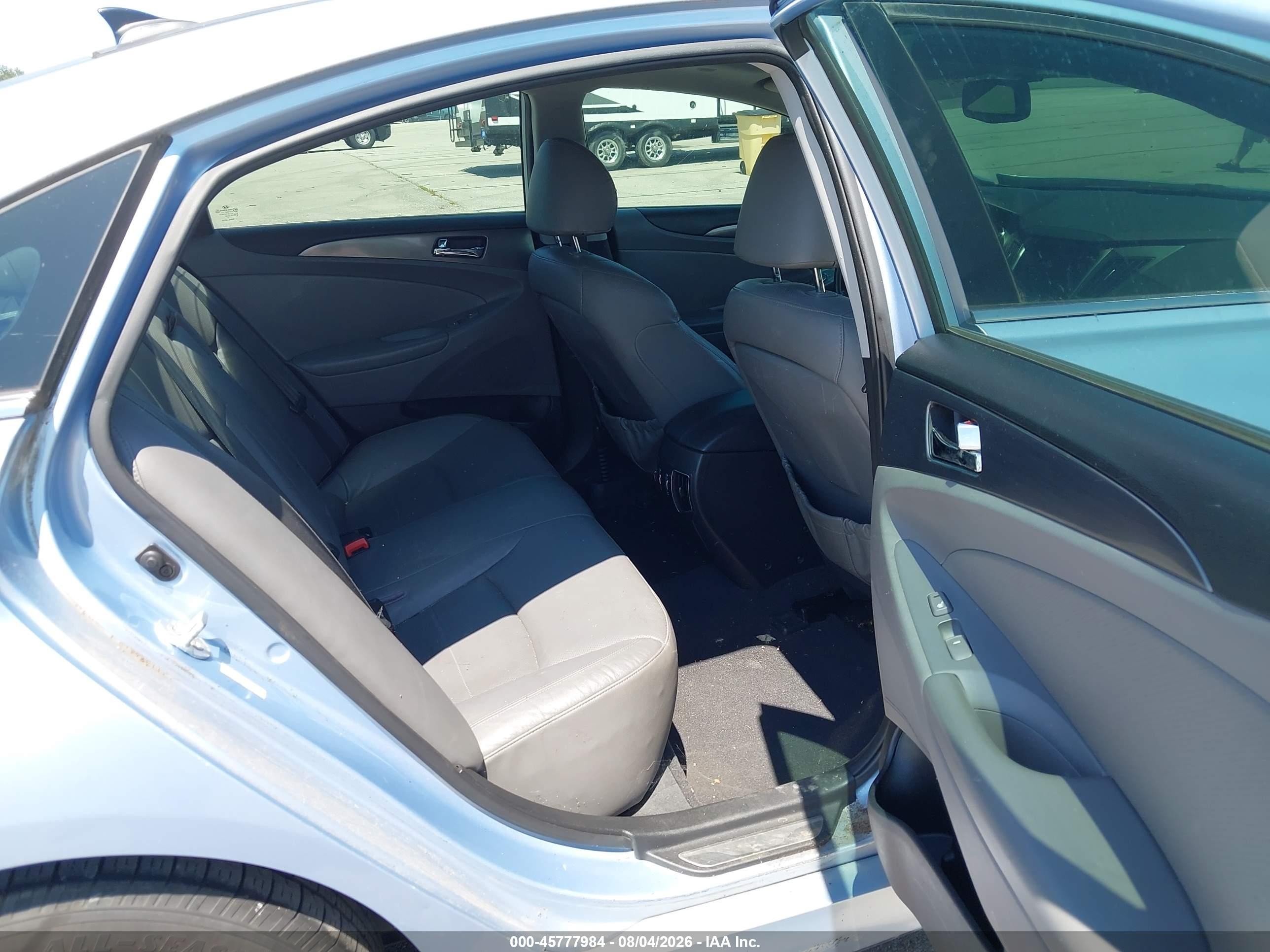 2012 Hyundai Sonata Hybrid   Blue vin: KMHEC4A4XCA026301