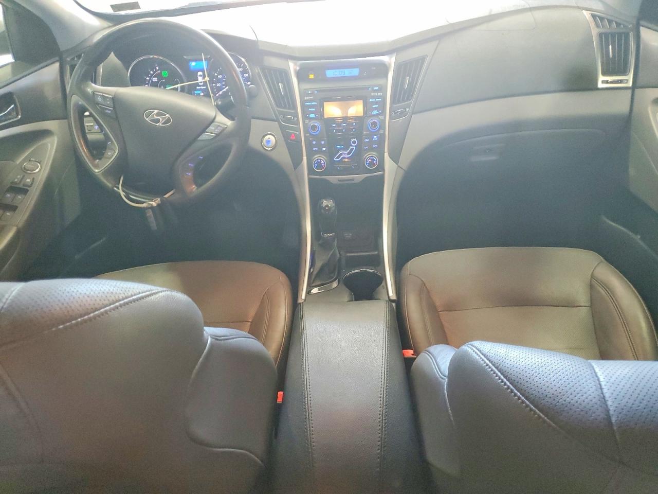 2012 Hyundai Sonata Hybrid Silver vin: KMHEC4A4XCA033751