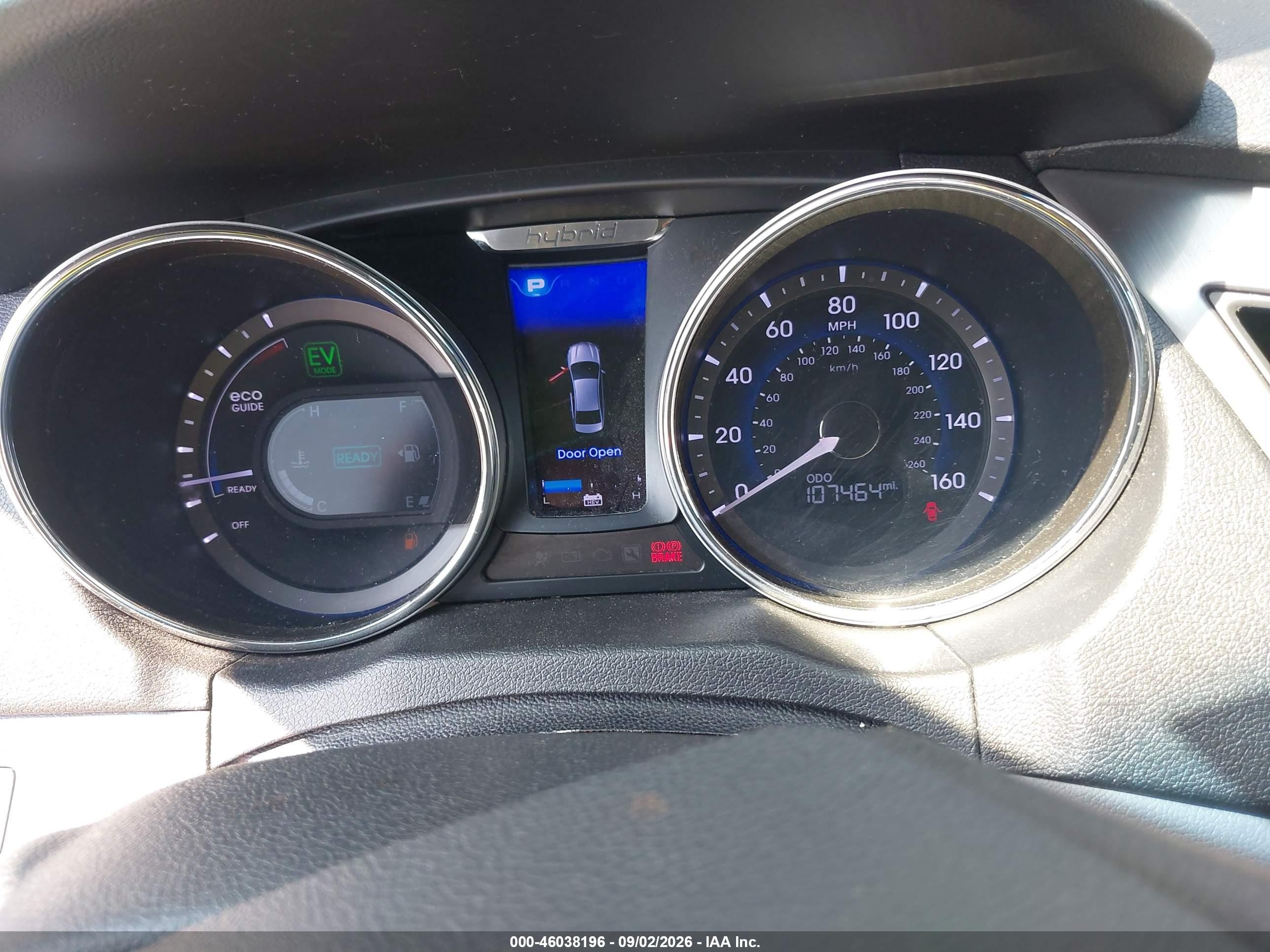 2012 Hyundai Sonata Hybrid   Silver vin: KMHEC4A4XCA048086