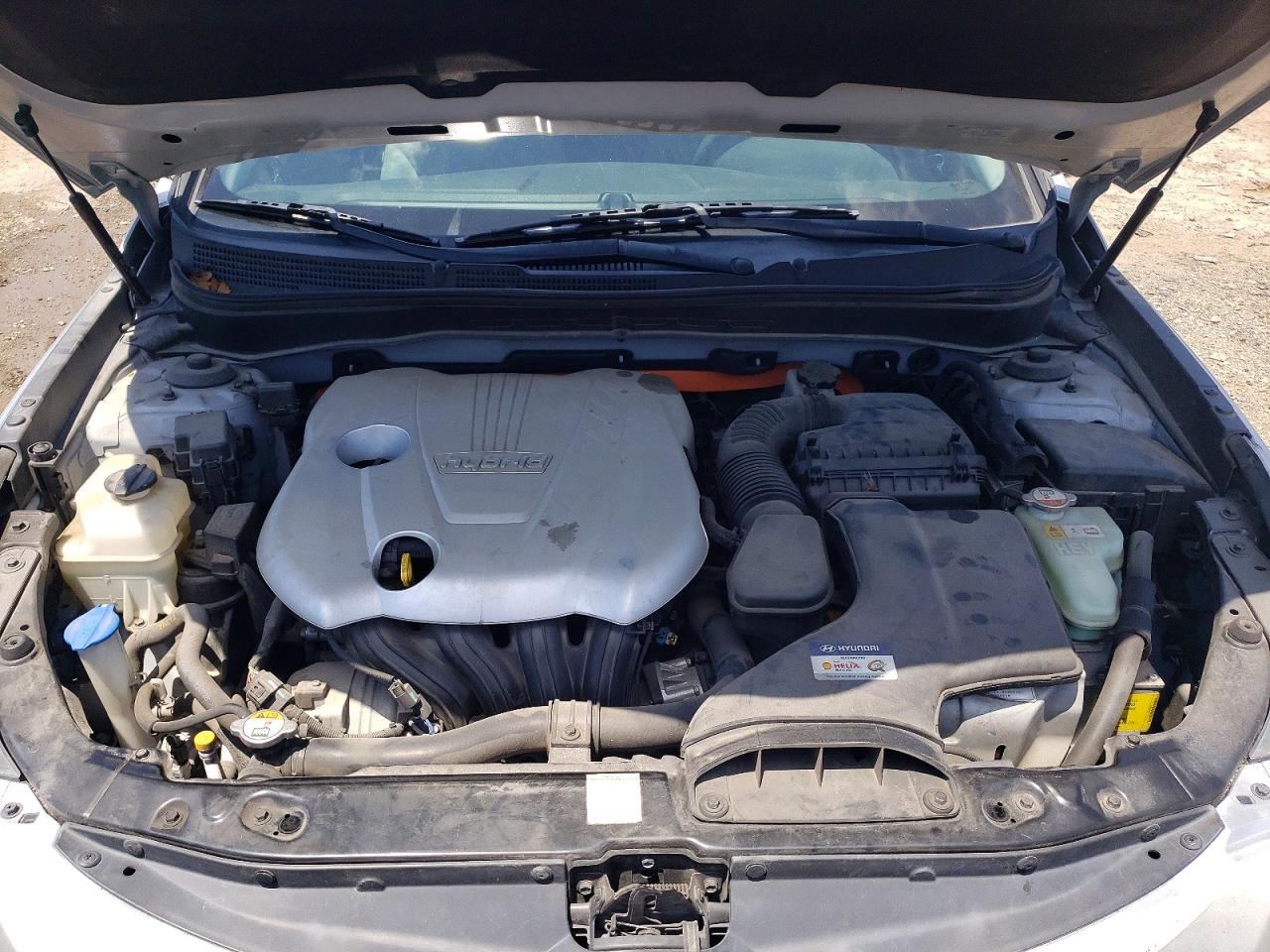 2013 Hyundai Sonata Hybrid Silver vin: KMHEC4A4XDA050521