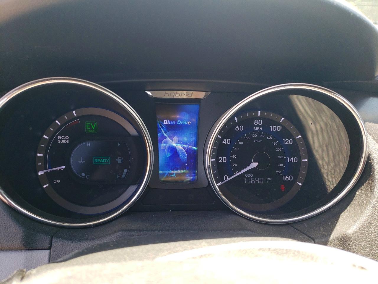 2013 Hyundai Sonata Hybrid Silver vin: KMHEC4A4XDA050521
