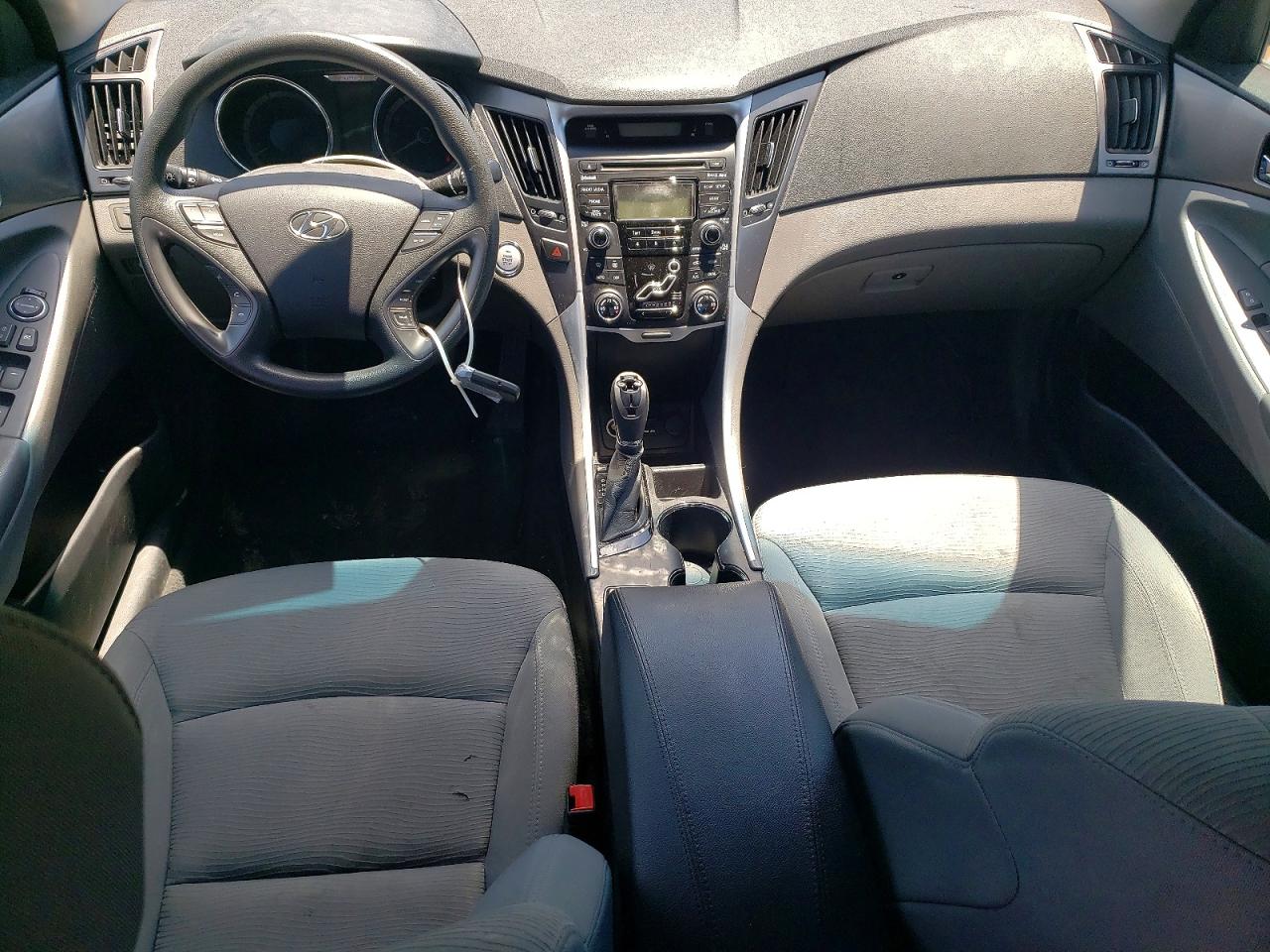 2013 Hyundai Sonata Hybrid Silver vin: KMHEC4A4XDA050521
