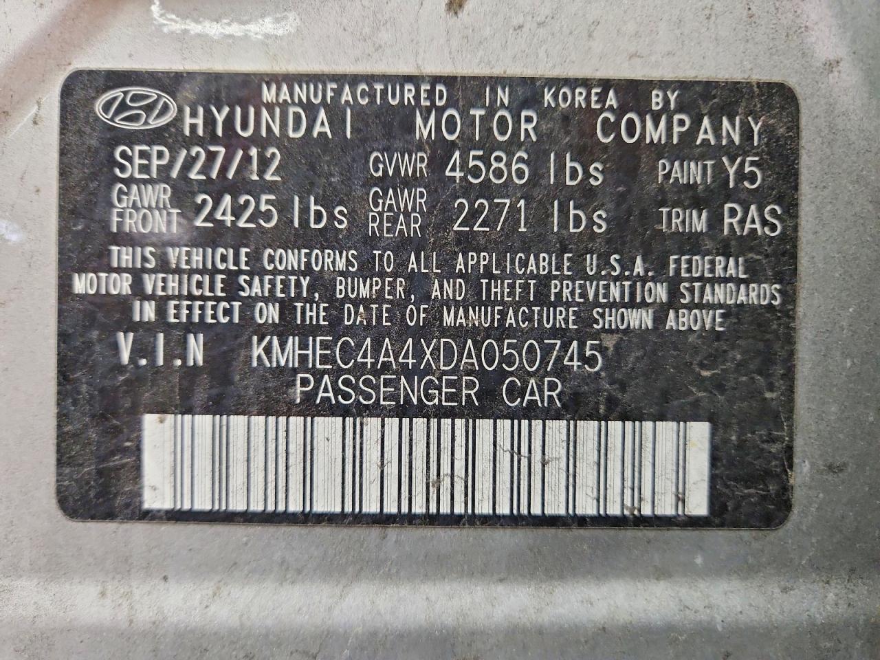 2013 Hyundai Sonata Hybrid Silver vin: KMHEC4A4XDA050745