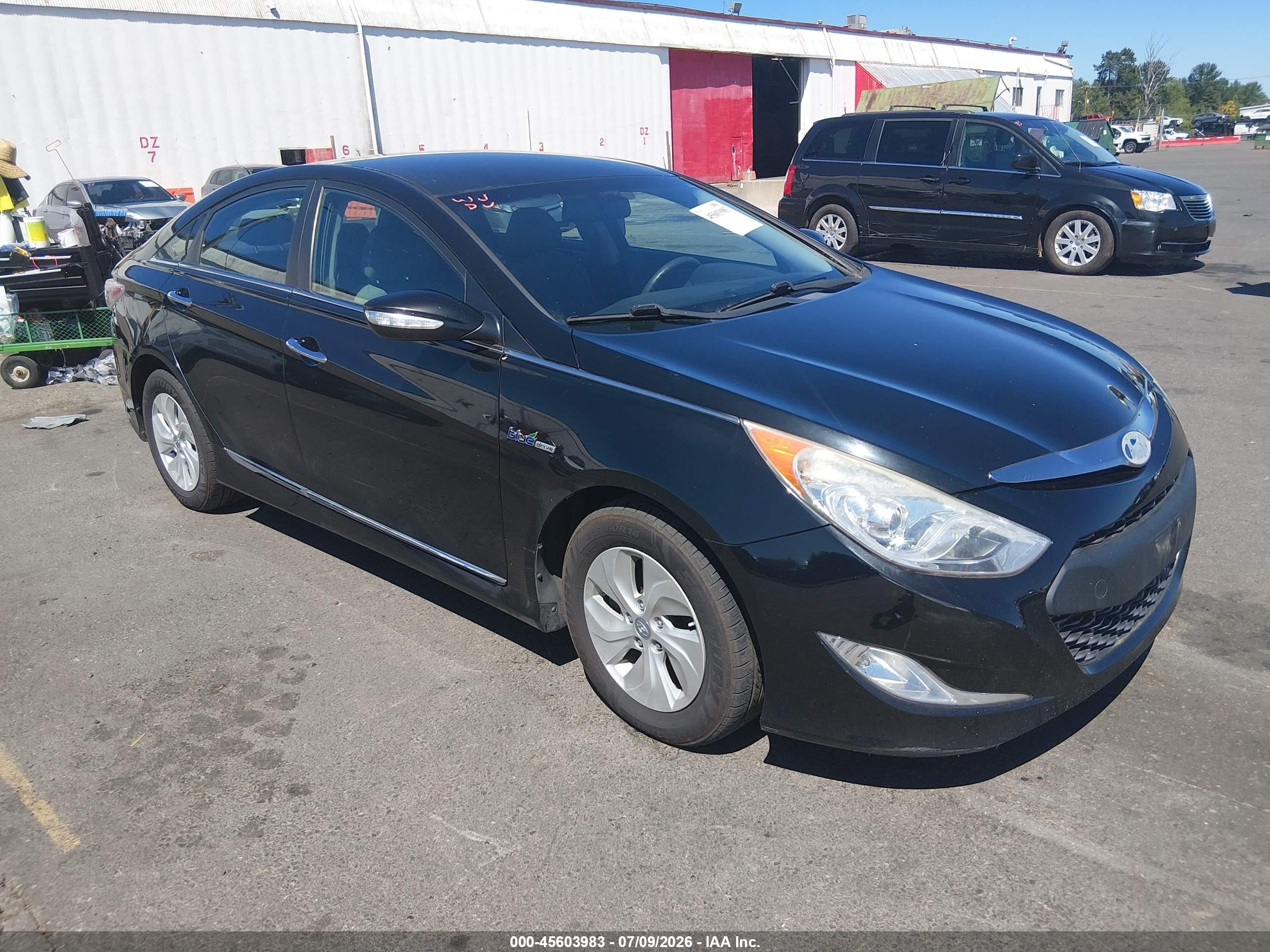 2013 Hyundai Sonata Hybrid vin: KMHEC4A4XDA065956