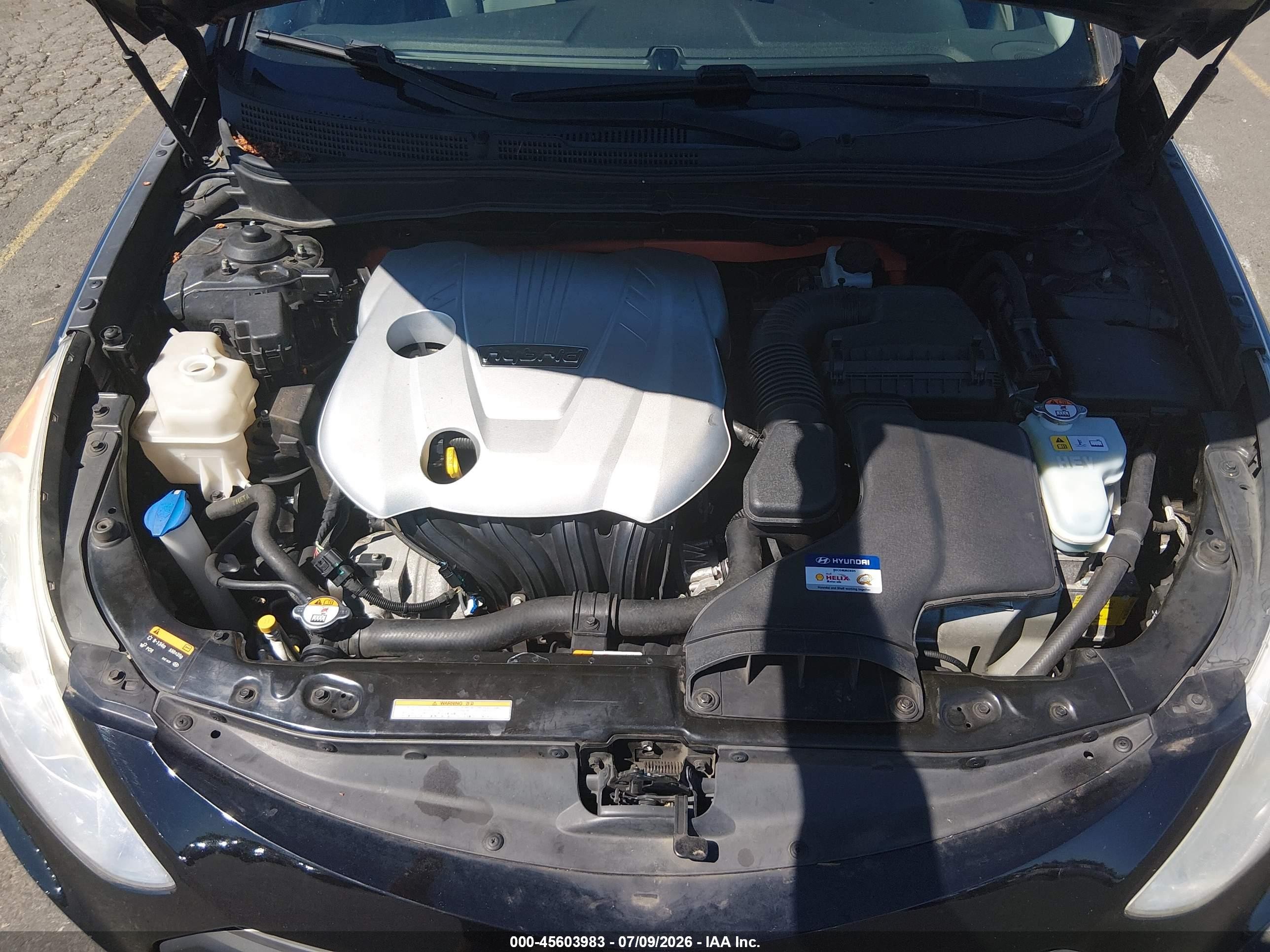 2013 Hyundai Sonata Hybrid   vin: KMHEC4A4XDA065956