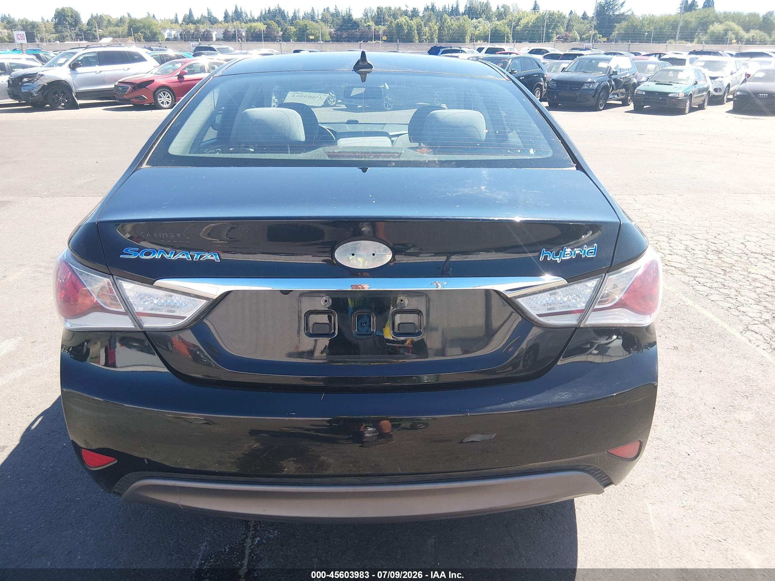 2013 Hyundai Sonata Hybrid   vin: KMHEC4A4XDA065956