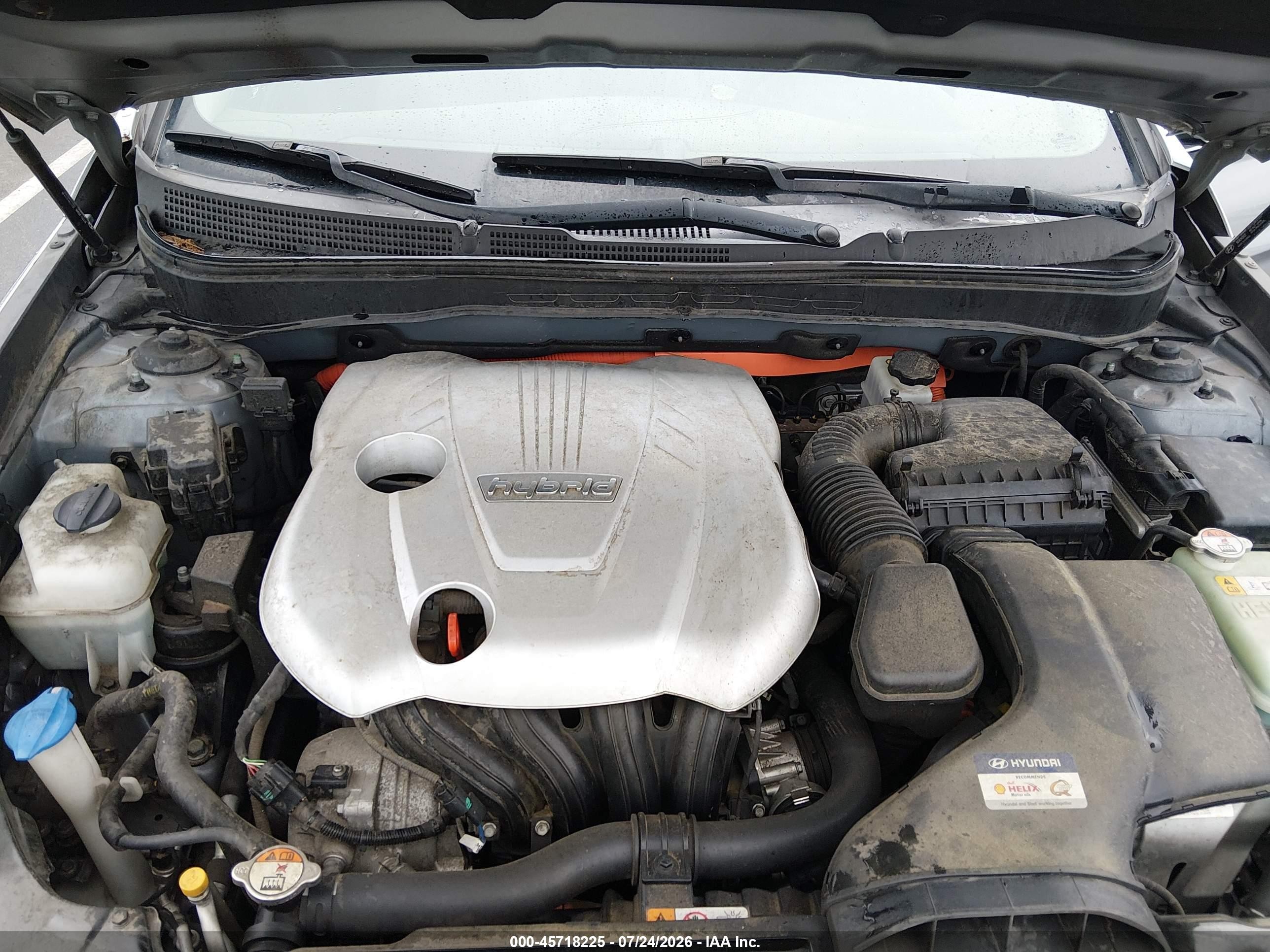 2014 Hyundai Sonata Hybrid   Silver vin: KMHEC4A4XEA113084