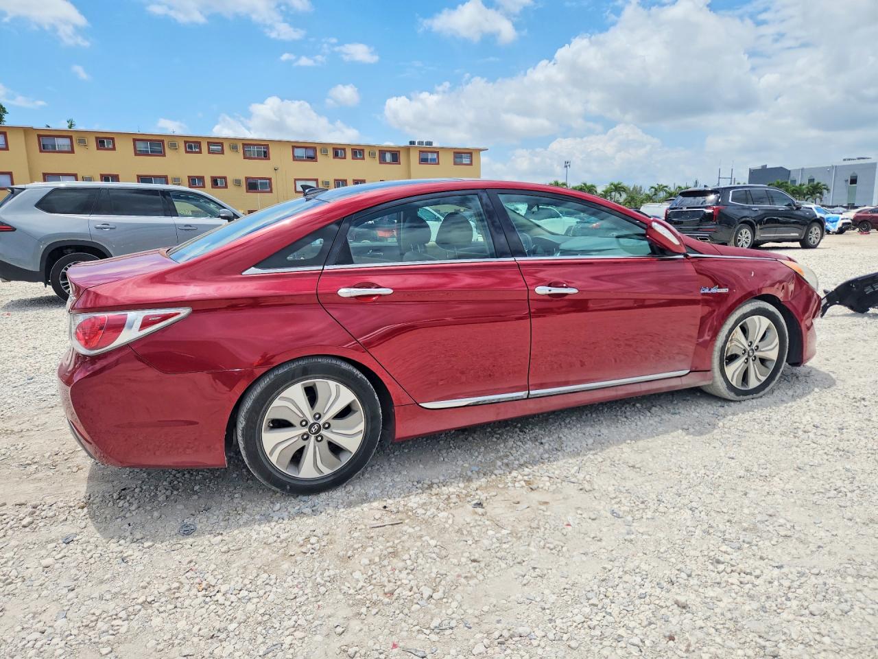 2014 Hyundai Sonata Hybrid Red vin: KMHEC4A4XEA115756