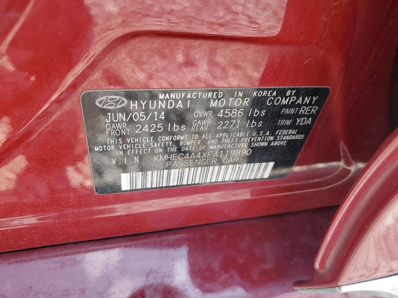 2015 Hyundai Sonata Hybrid Base Red vin: KMHEC4A4XFA119890