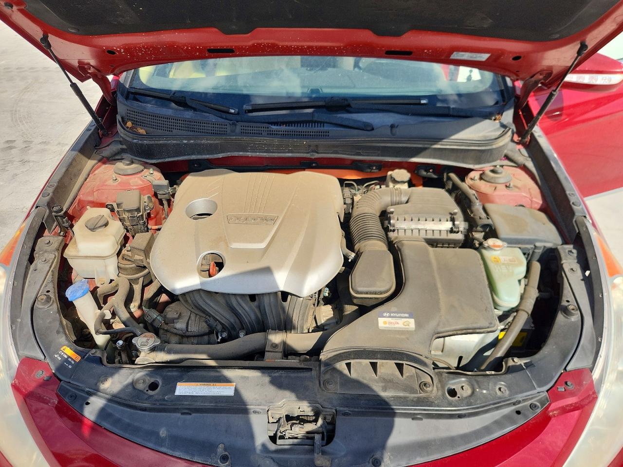 2015 Hyundai Sonata Hybrid Limited Red vin: KMHEC4A4XFA120571