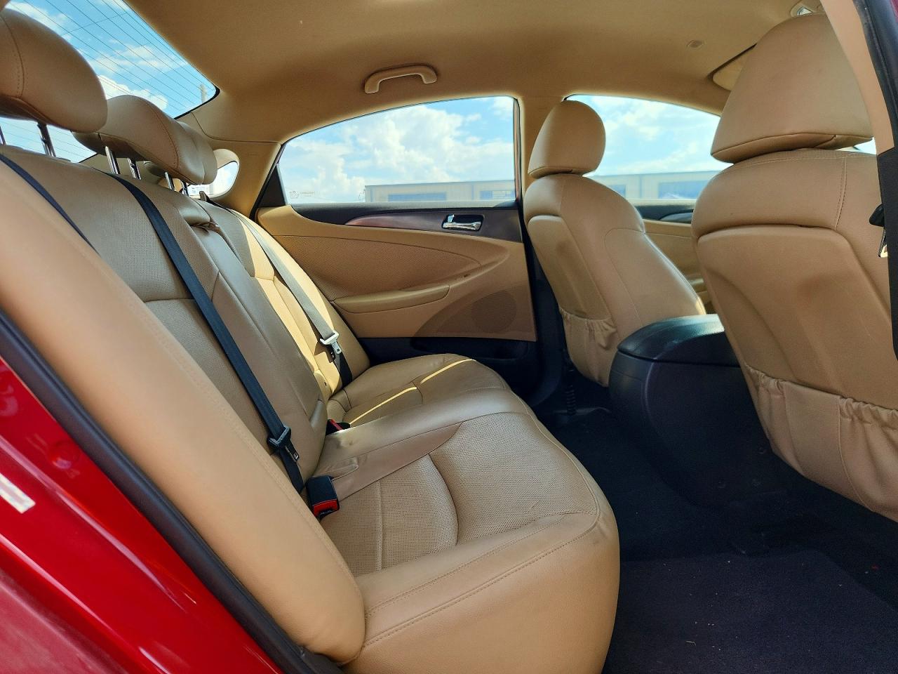 2015 Hyundai Sonata Hybrid Limited Red vin: KMHEC4A4XFA120571