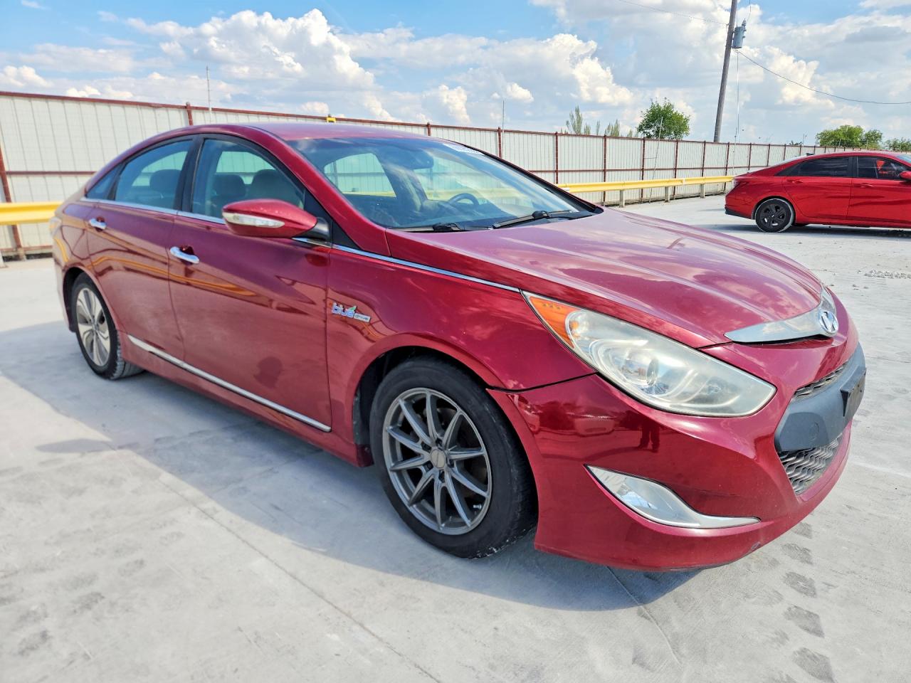 2015 Hyundai Sonata Hybrid Limited Red vin: KMHEC4A4XFA120571