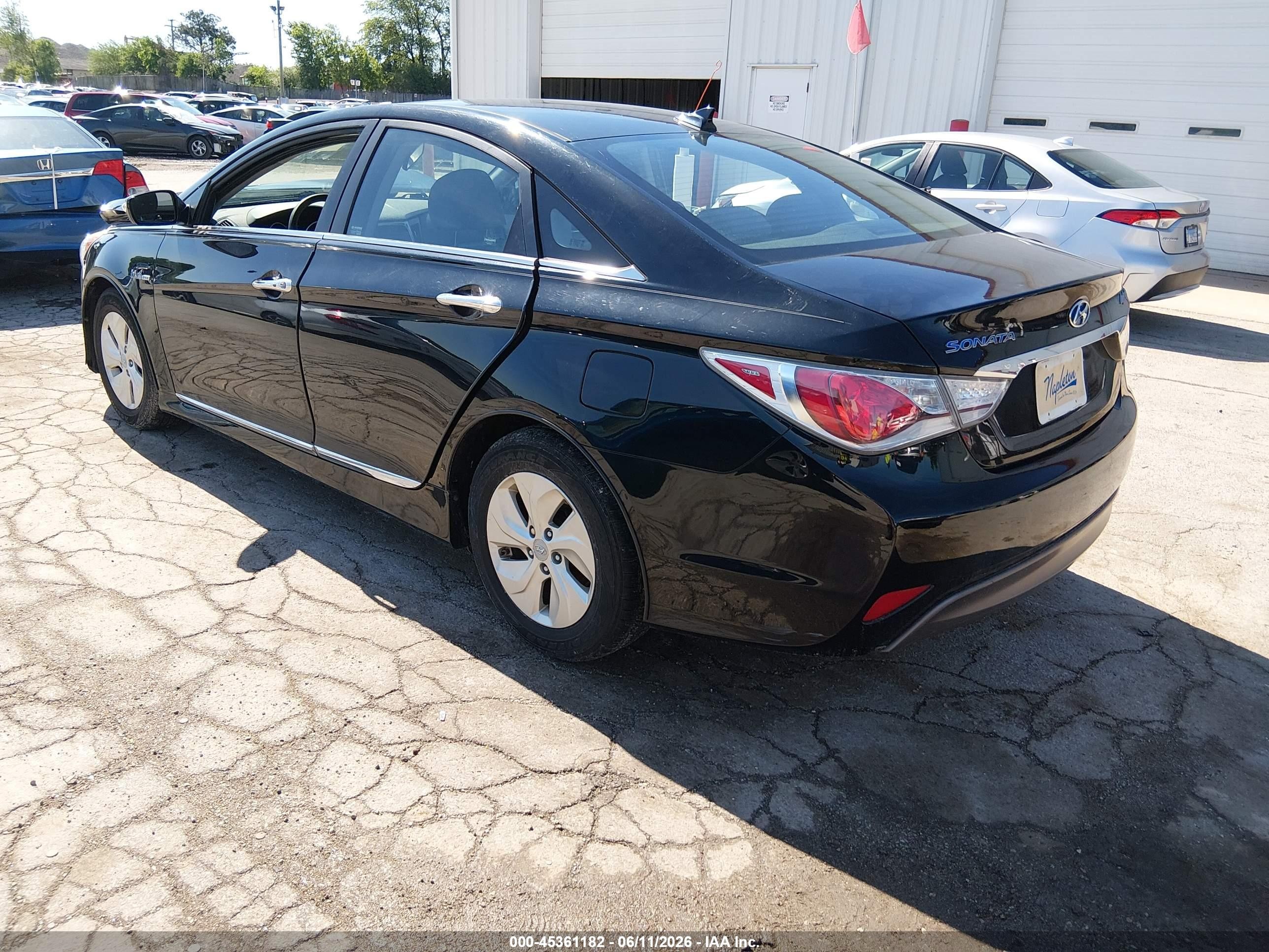 2015 Hyundai Sonata Hybrid   Черный vin: KMHEC4A4XFA121185