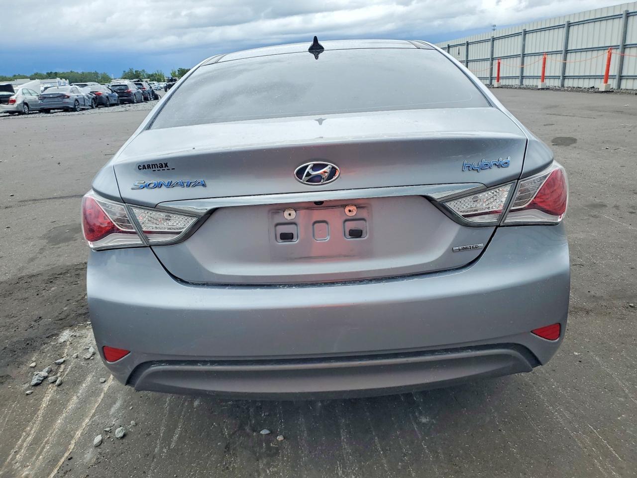 2015 Hyundai Sonata Hybrid Limited Silver vin: KMHEC4A4XFA122790