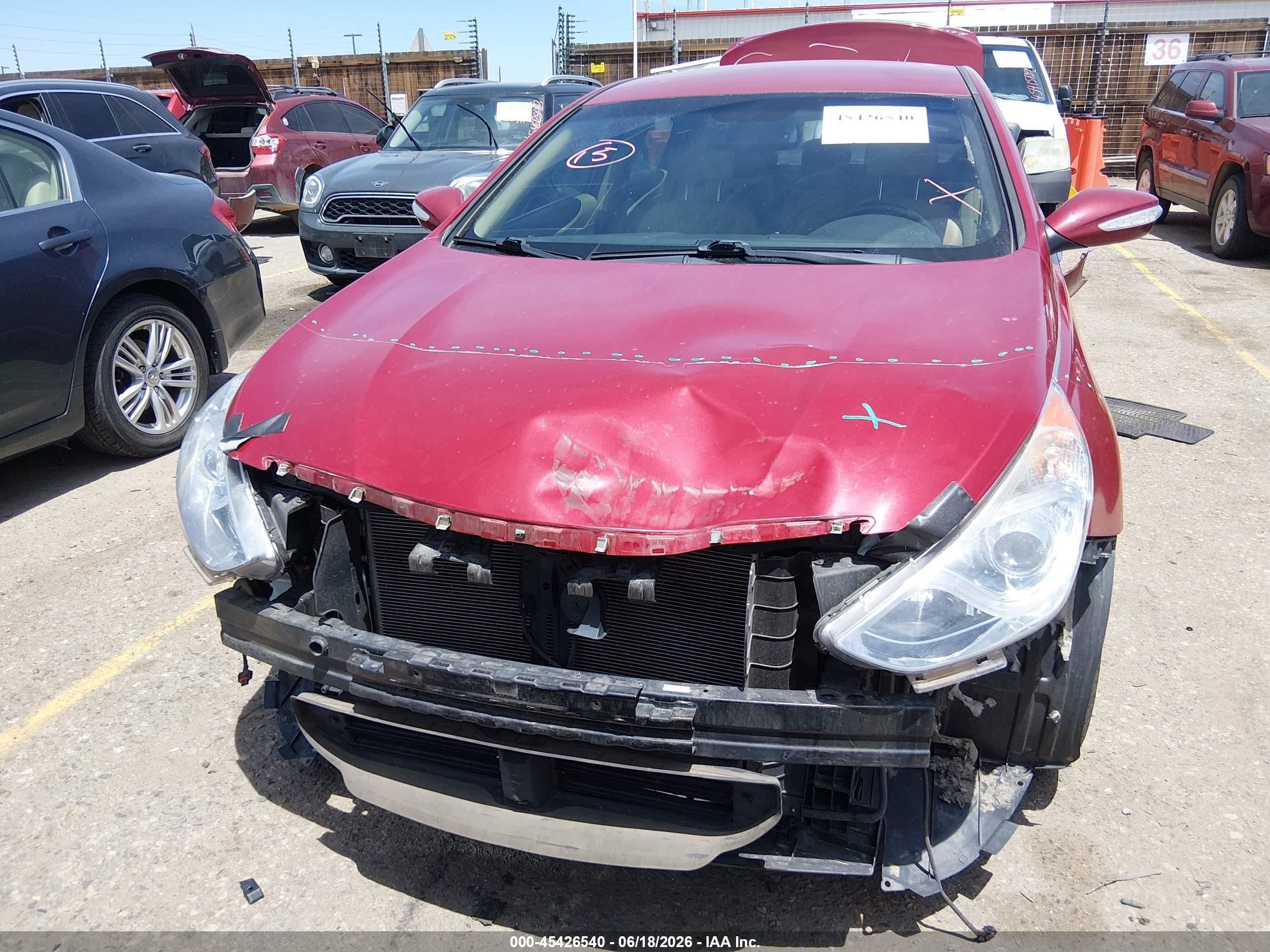 2015 Hyundai Sonata Hybrid Limited Red vin: KMHEC4A4XFA132140