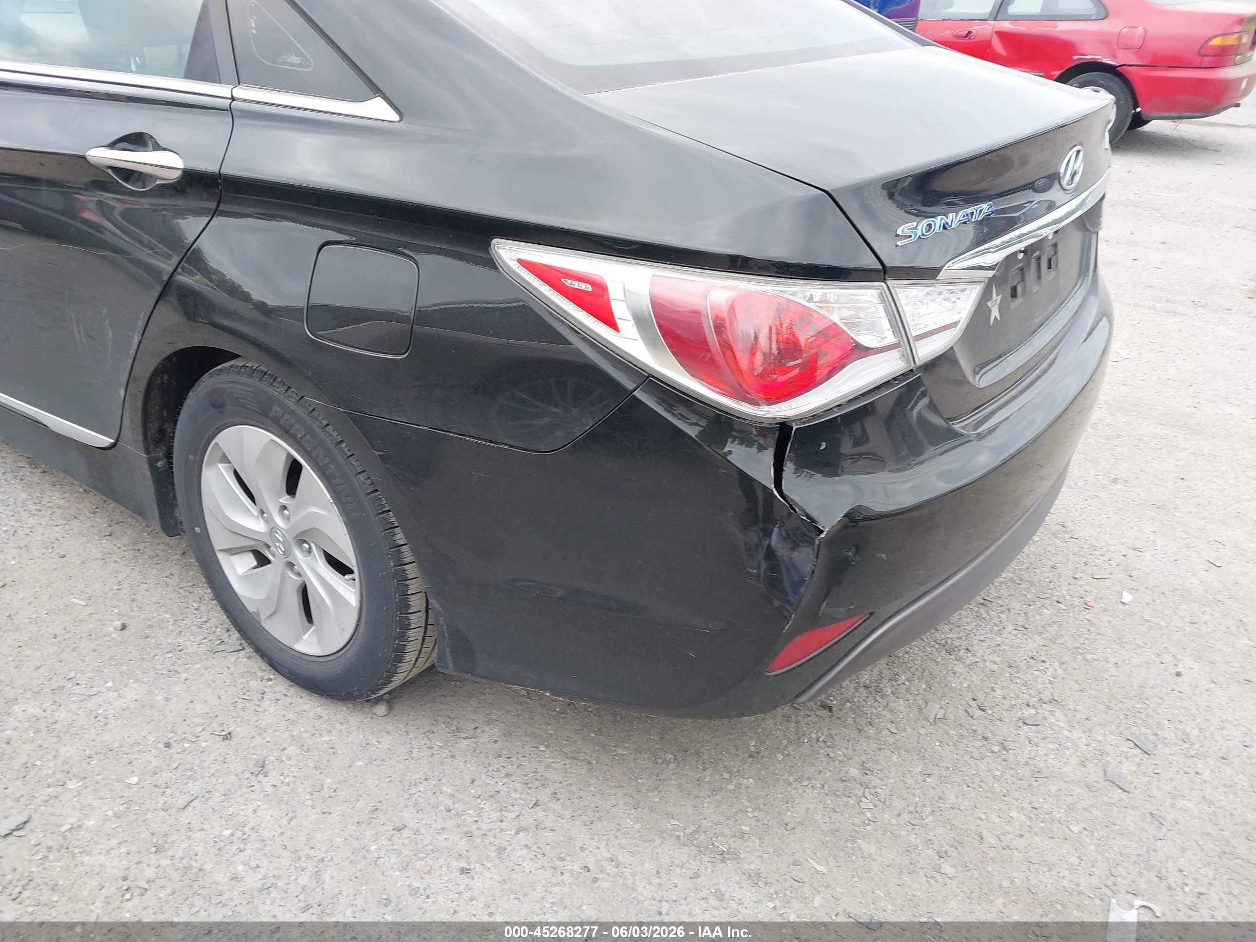 2015 Hyundai Sonata Hybrid   Black vin: KMHEC4A4XFA138276