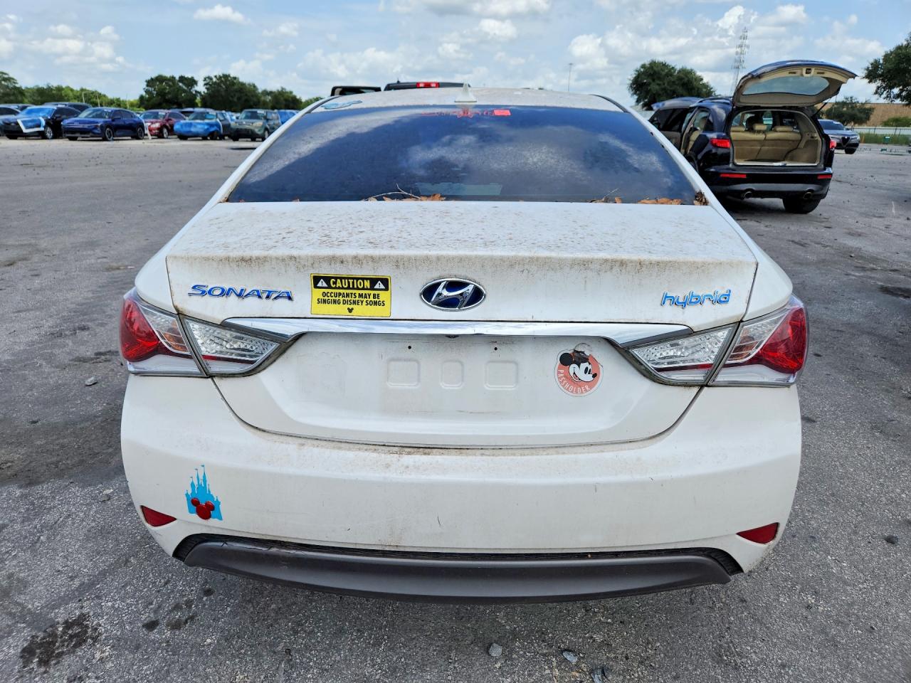 2015 Hyundai Sonata Hybrid Base White vin: KMHEC4A4XFA138651