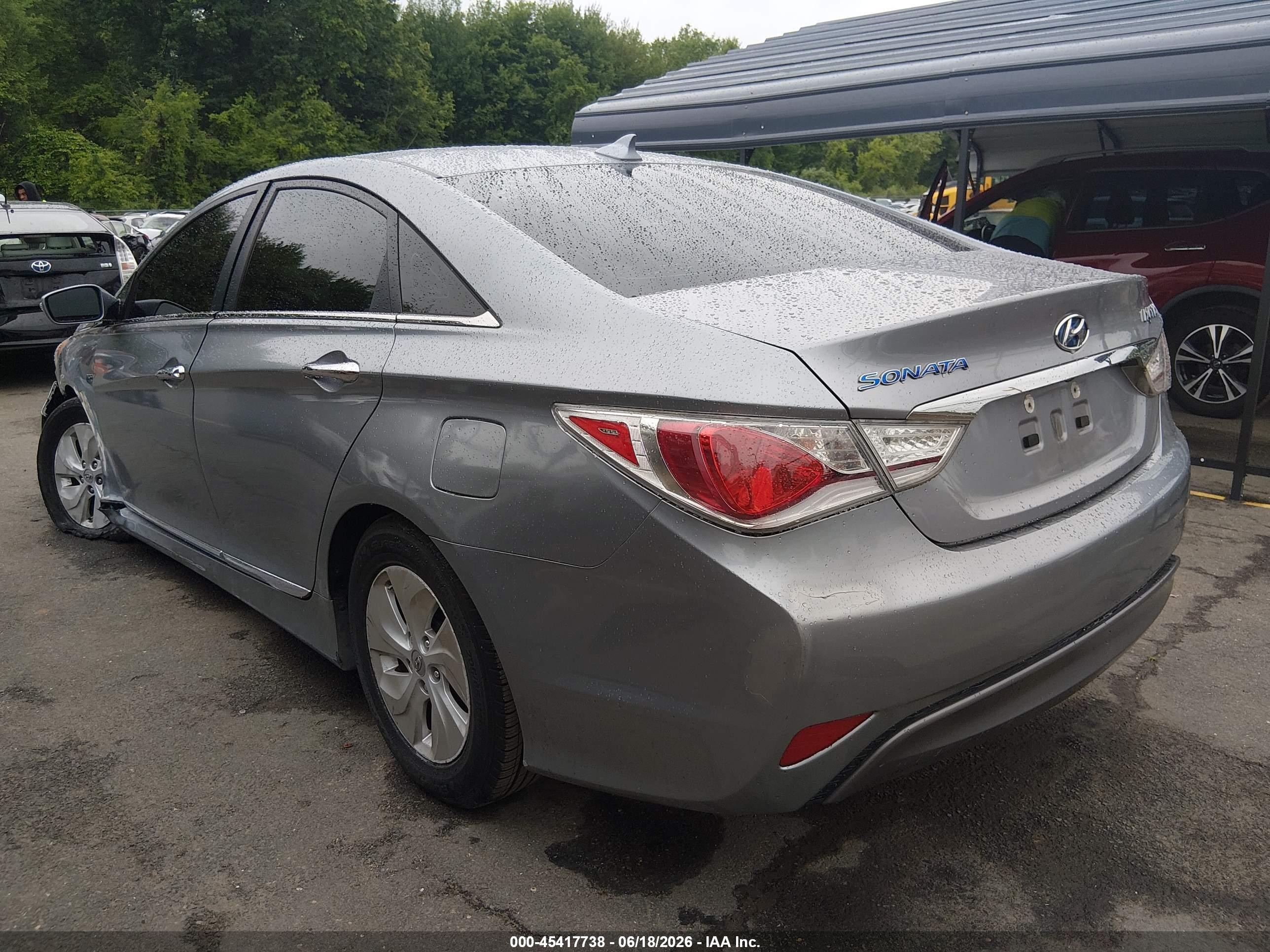 2015 Hyundai Sonata Hybrid   Серебряный vin: KMHEC4A4XFA139279