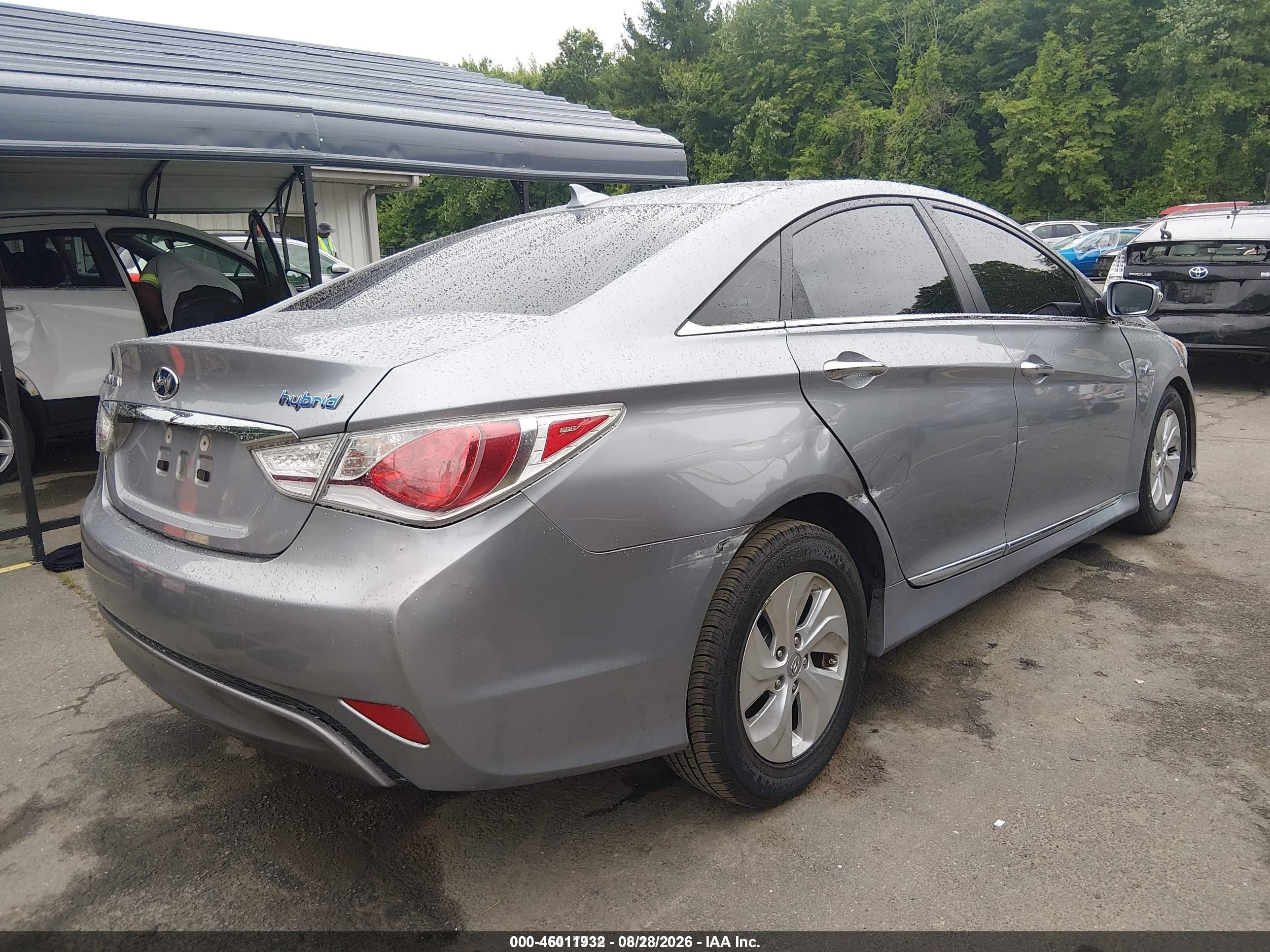 2015 Hyundai Sonata Hybrid   Silver vin: KMHEC4A4XFA139279