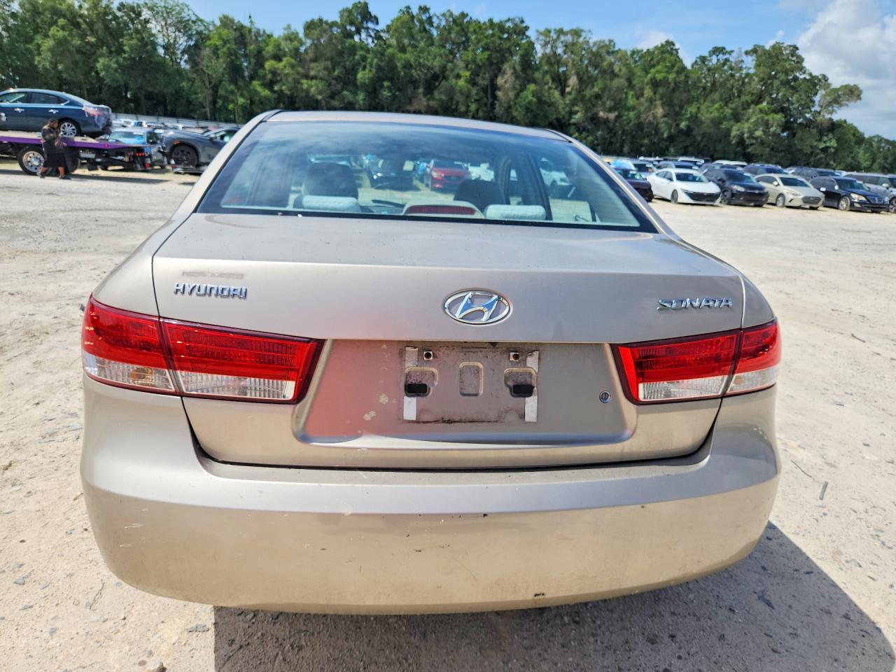 2006 Hyundai Sonata Gl Gold vin: KMHET46C56A107016