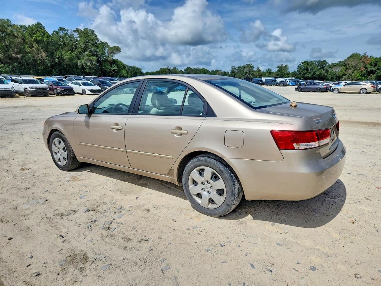 2006 Hyundai Sonata Gl Gold vin: KMHET46C56A107016