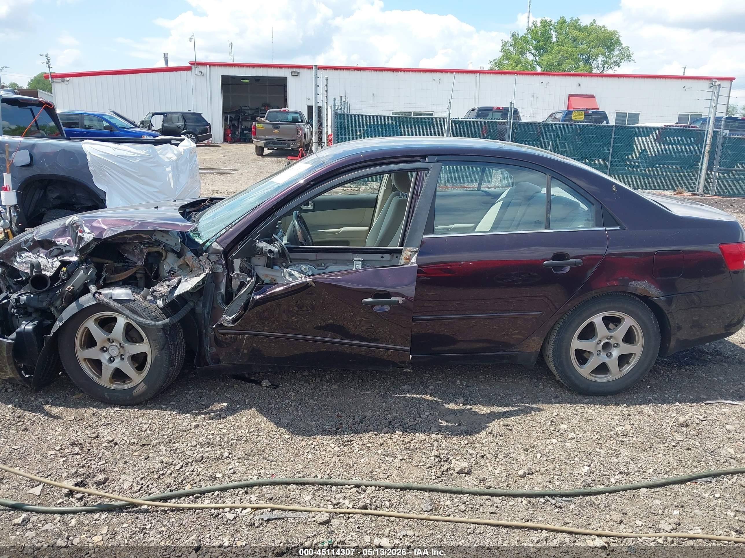 2006 Hyundai Sonata Gls Maroon vin: KMHEU46C16A074383