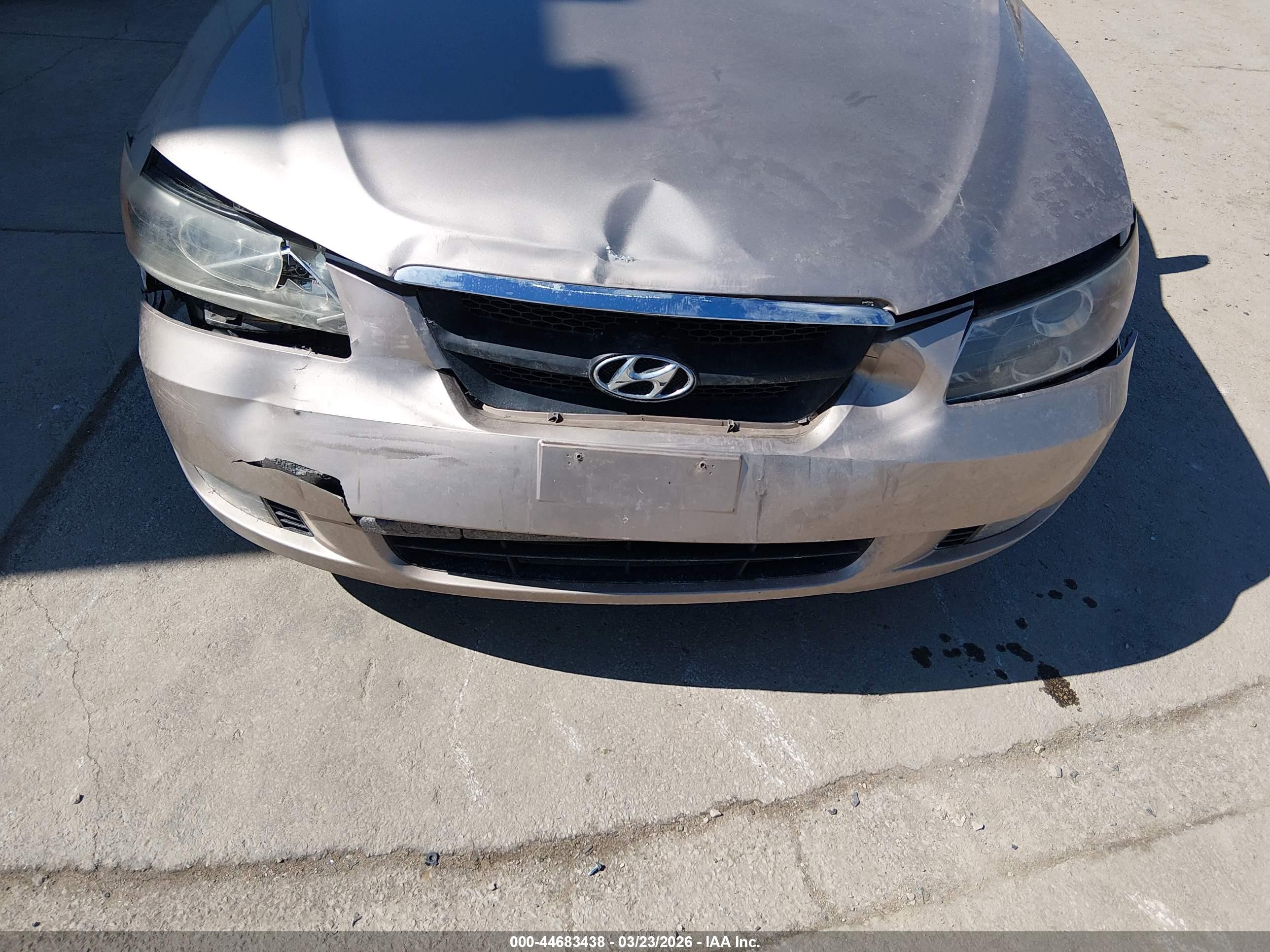 2006 Hyundai Sonata Gls Beige vin: KMHEU46C56A099044
