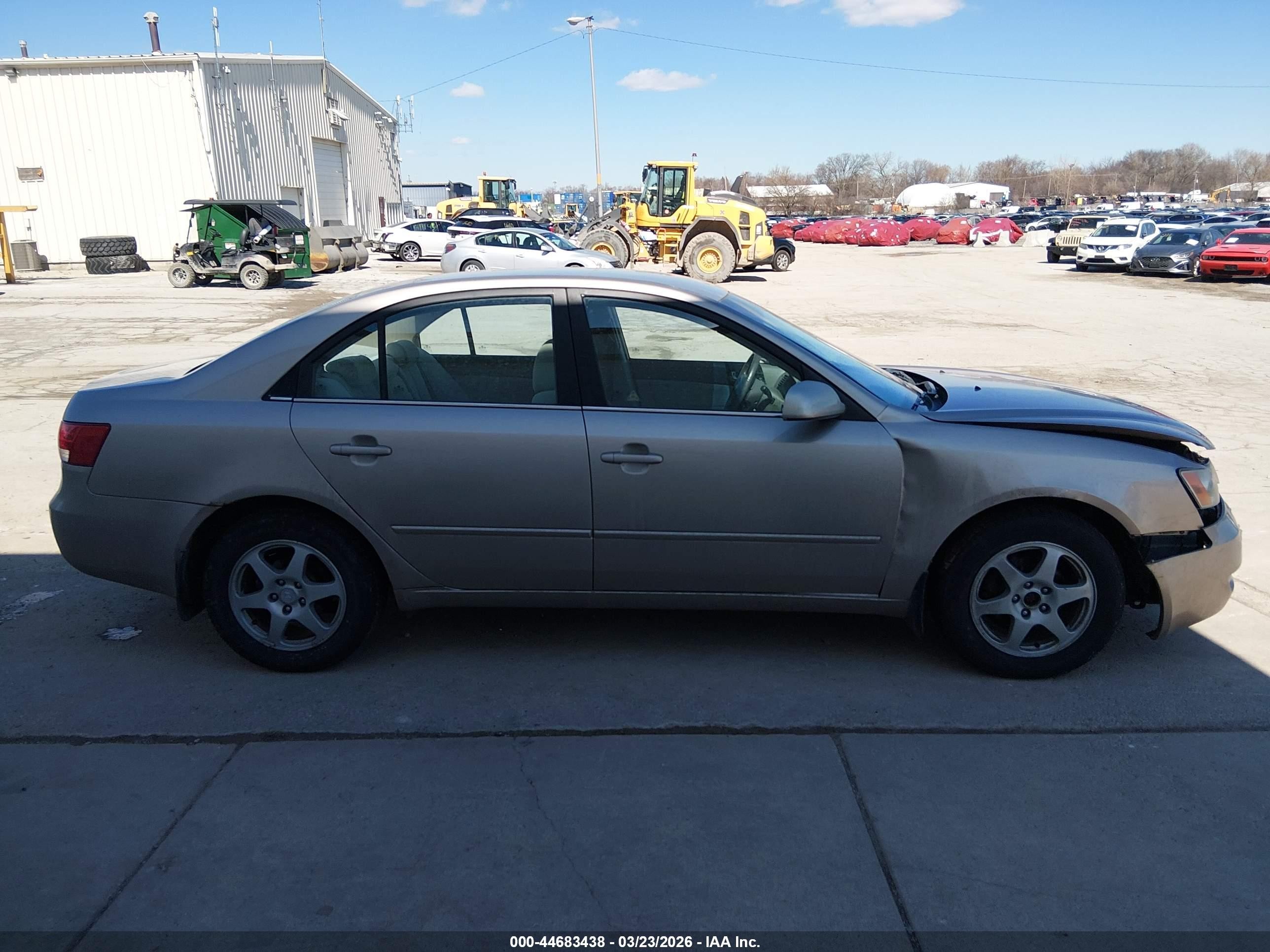 2006 Hyundai Sonata Gls Beige vin: KMHEU46C56A099044