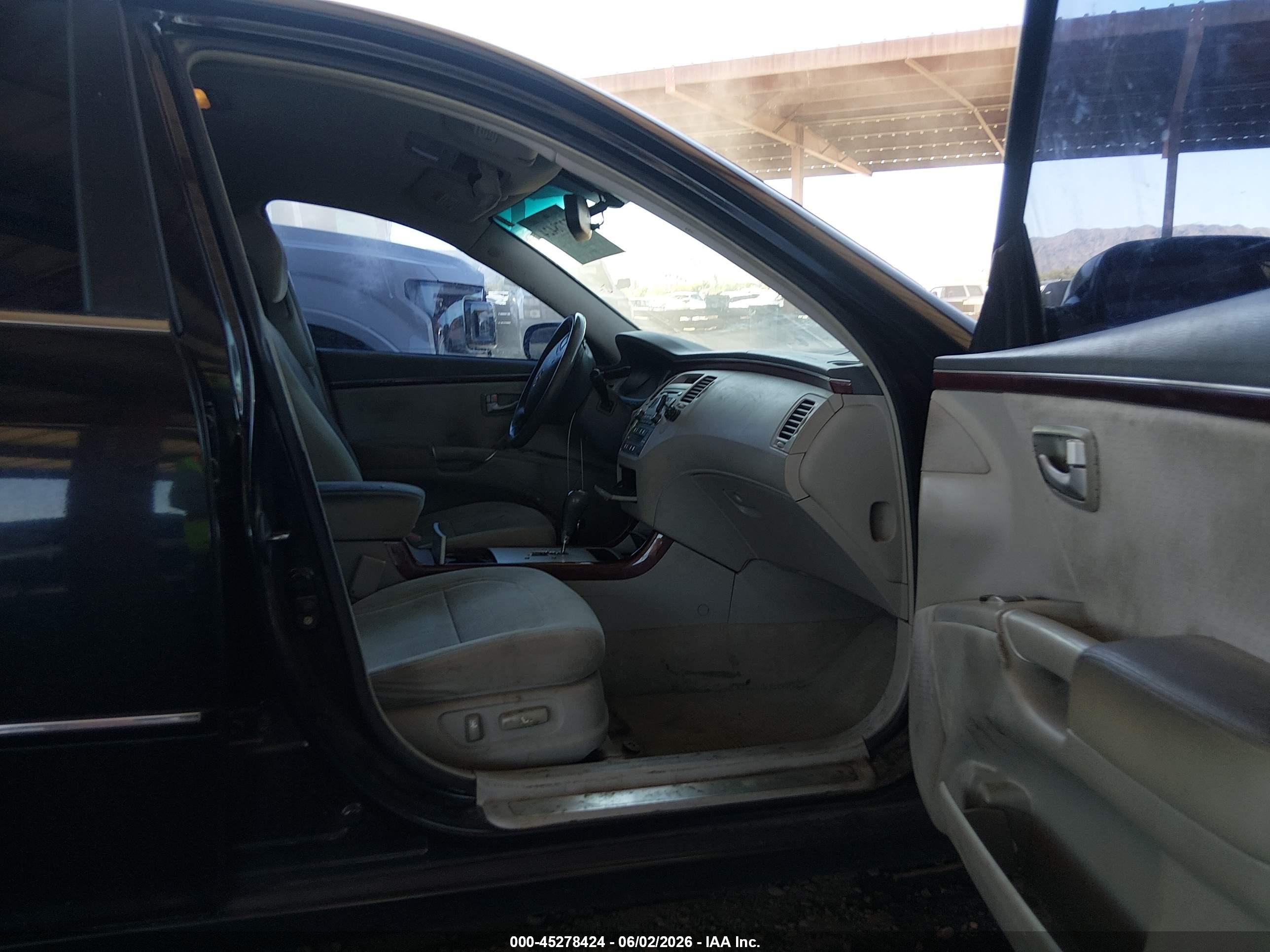 2007 Hyundai Azera Gls Black vin: KMHFC46D07A188179