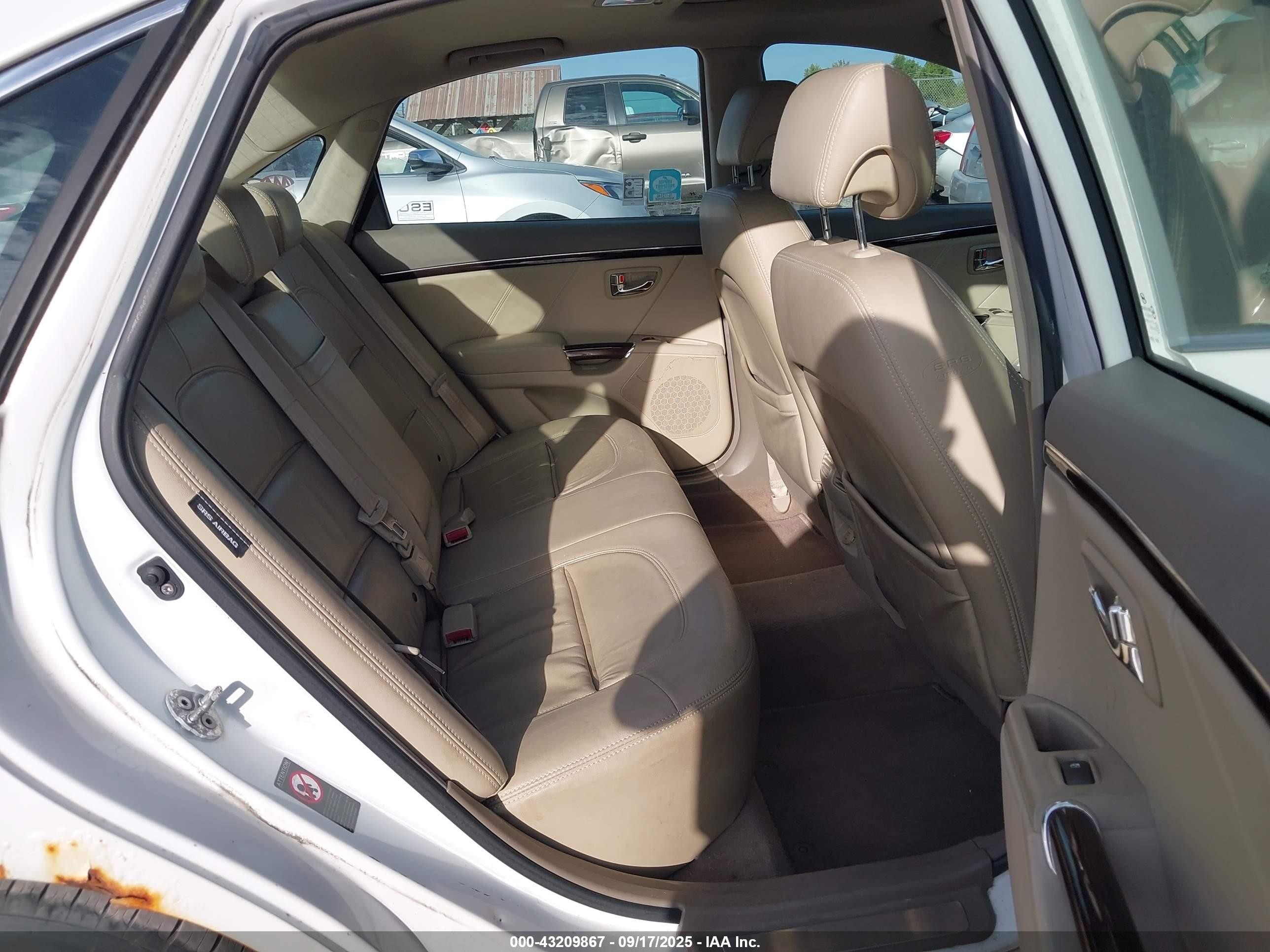 2009 Hyundai Azera Gls Белый vin: KMHFC46D09A351075