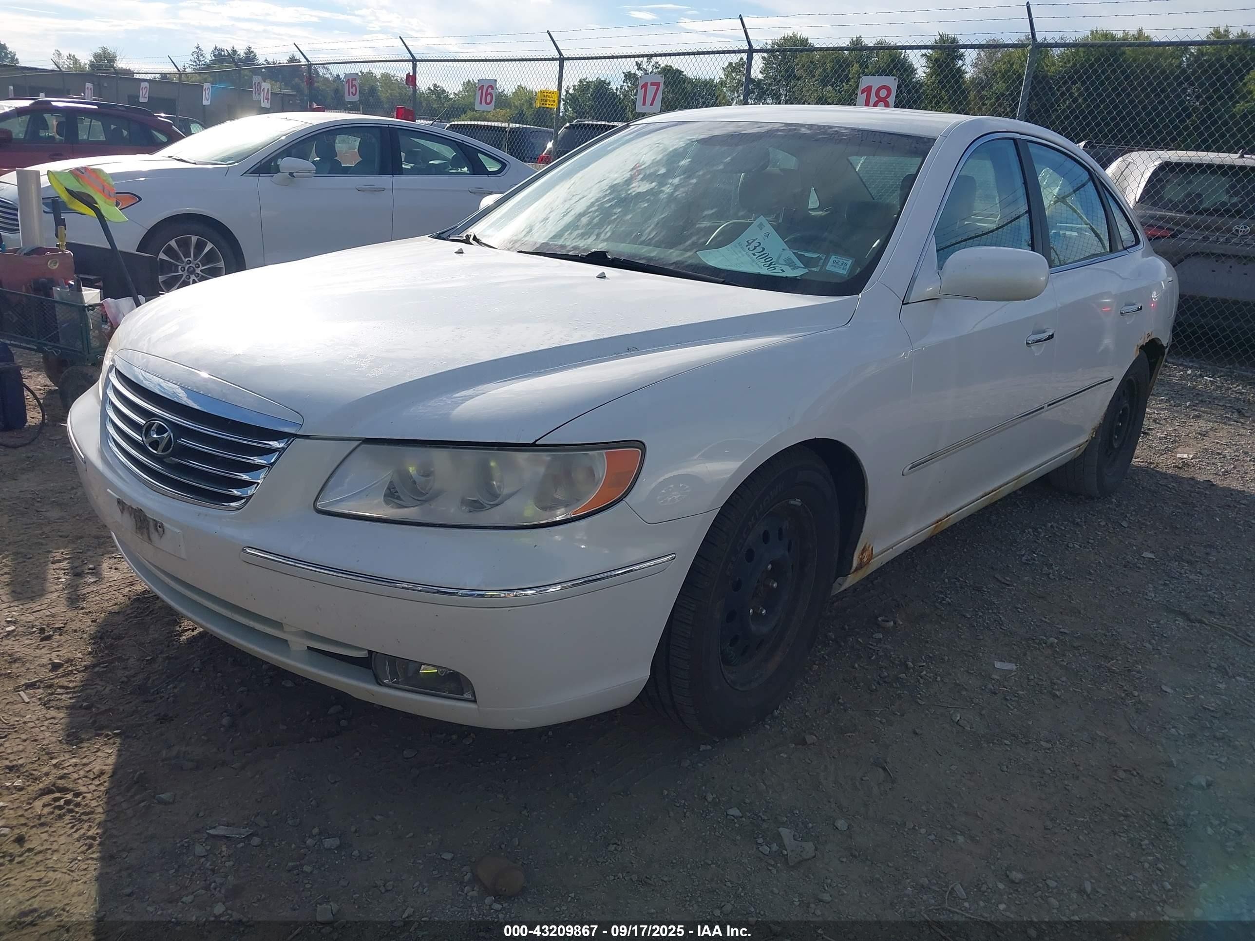 2009 Hyundai Azera Gls Белый vin: KMHFC46D09A351075