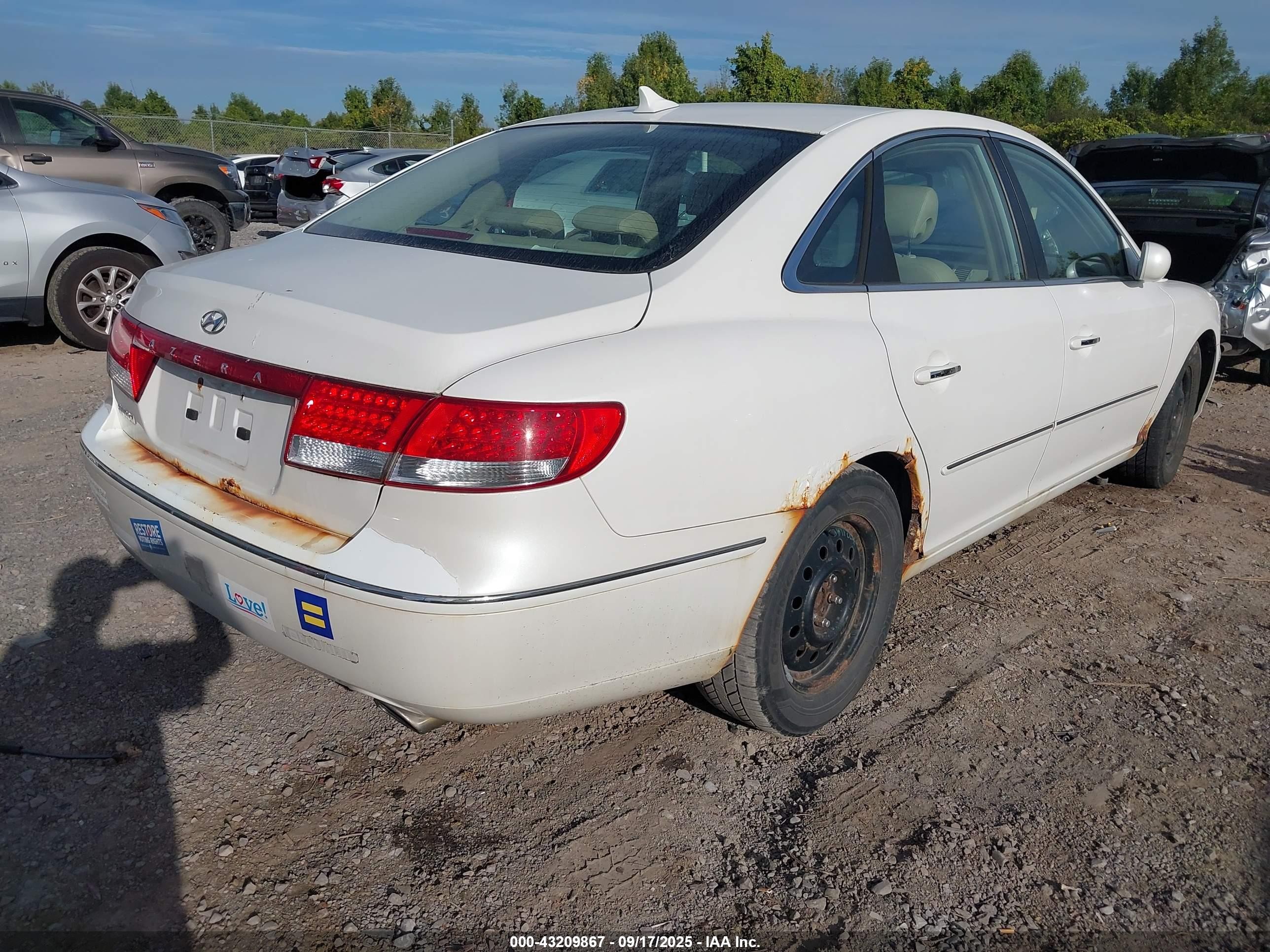 2009 Hyundai Azera Gls Белый vin: KMHFC46D09A351075
